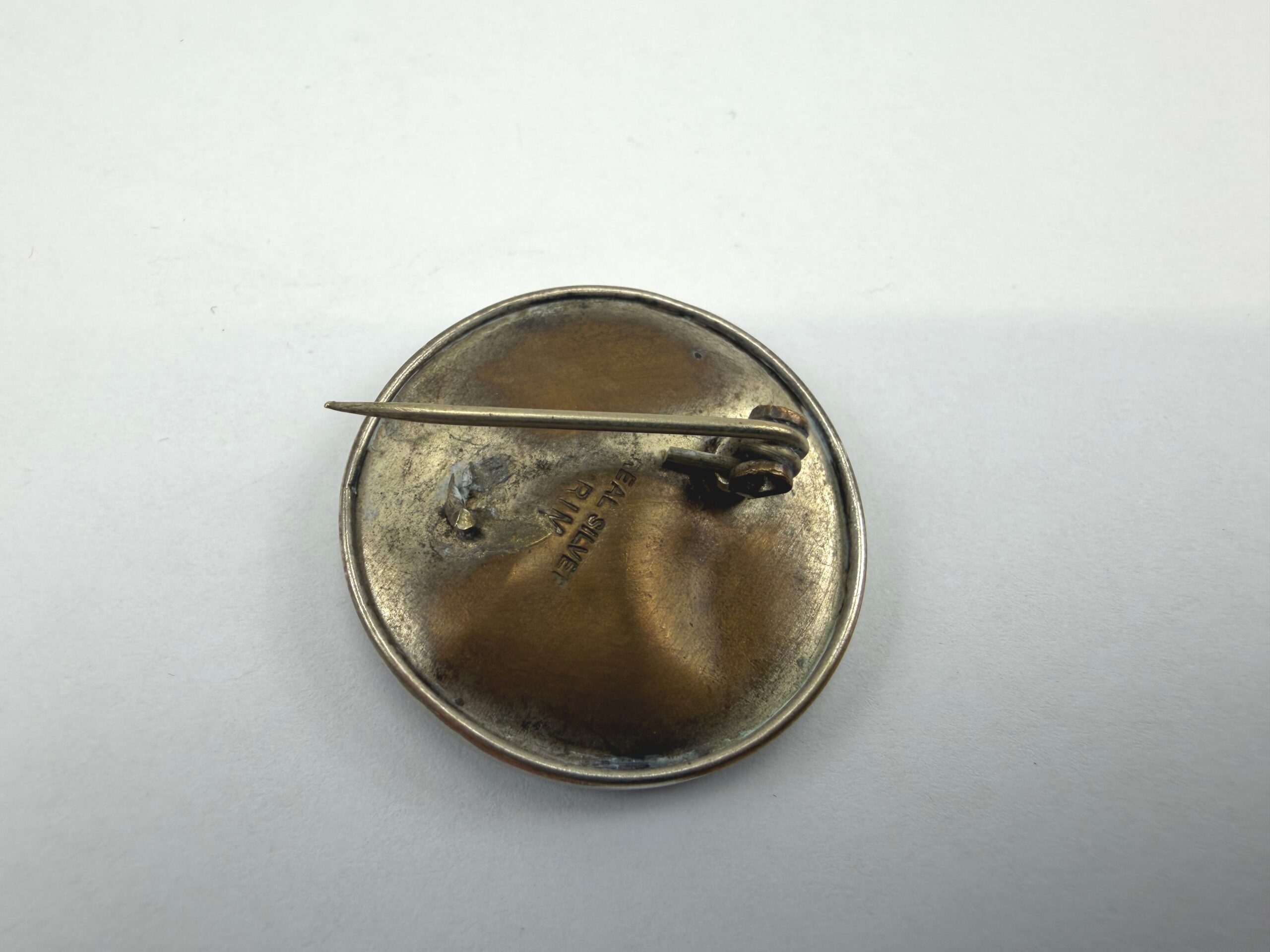 Original WW1 The Kings Royal Rifles Mother of Pearl & Silver Sweetheart Brooch - Image 2