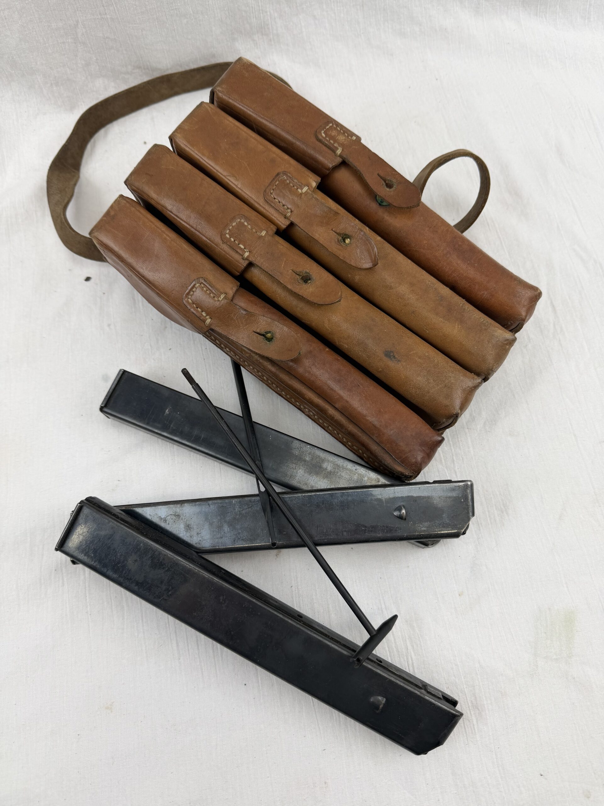 Original Yugoslavia / Serbian Army M56 Leather Ammo Pouch with Magazines