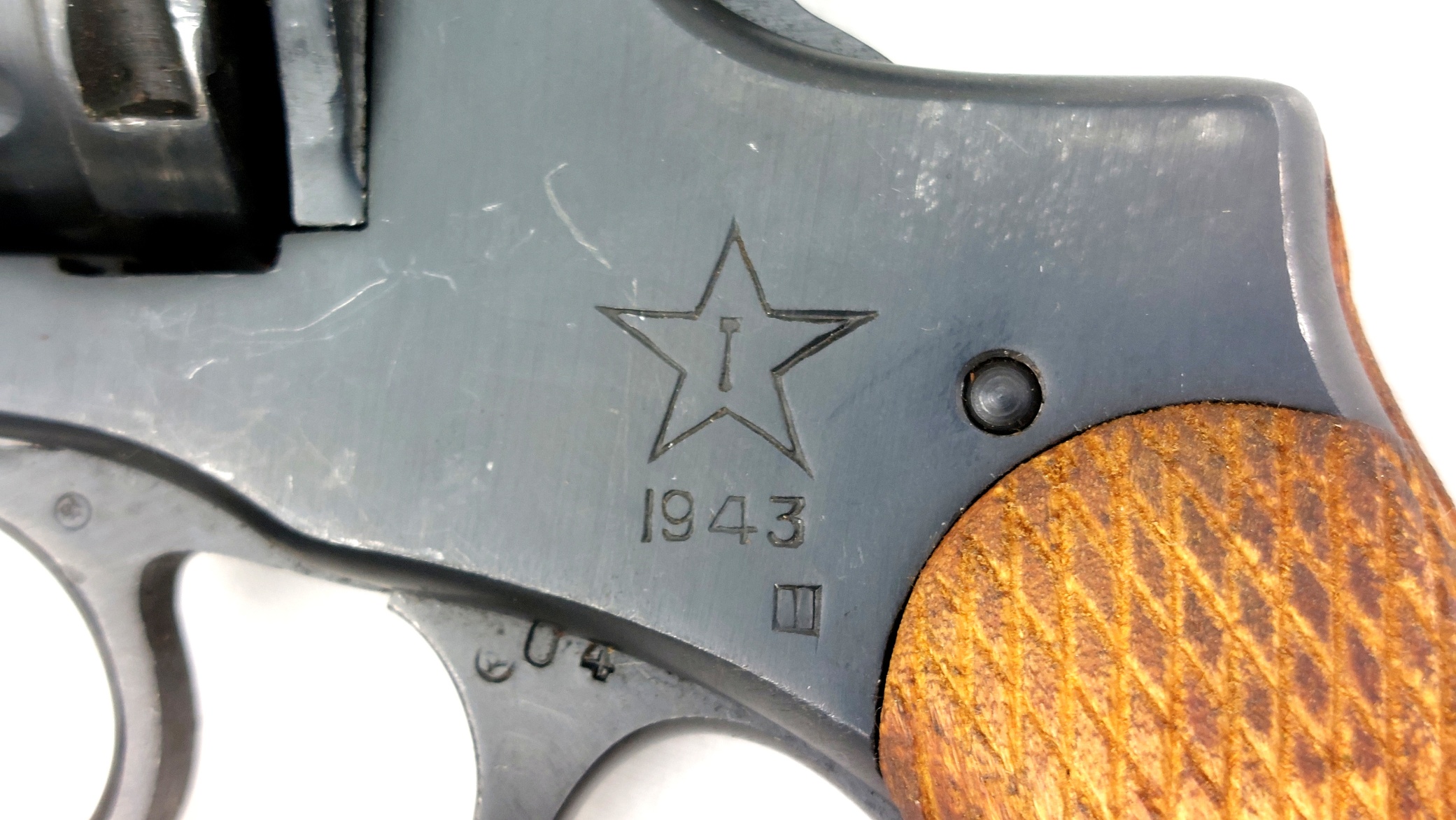 Soviet, WW2-Dated 1943, Nagant M1895 Seven-Shot Gas-Seal Revolver by Tula Arsenal, Matching Numbers, with Early Cold War Soviet Issue Holster, Cleaning Rod & Lanyard, Deactivated - Image 16
