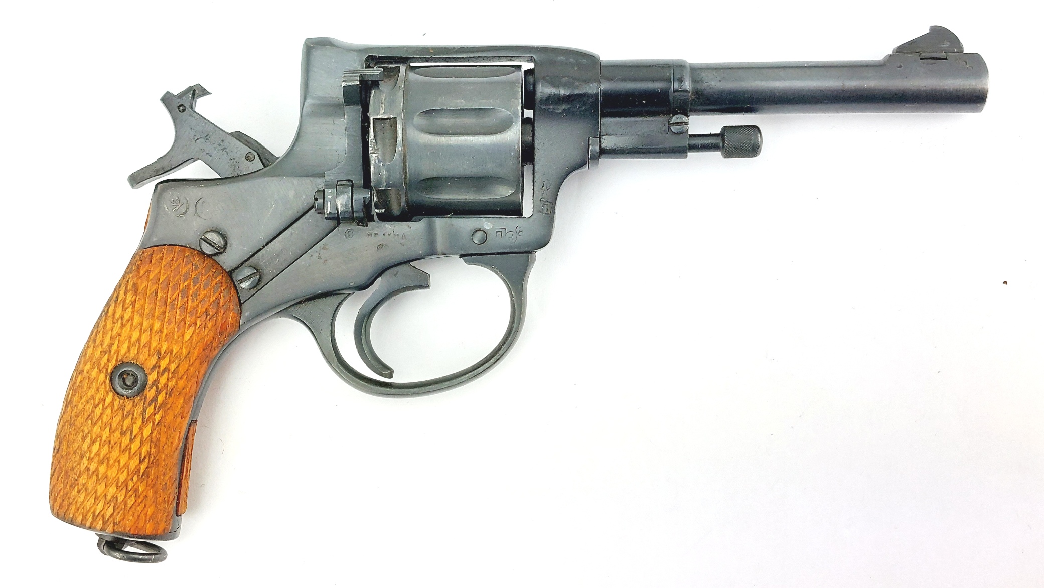 Soviet, WW2-Dated 1943, Nagant M1895 Seven-Shot Gas-Seal Revolver by Tula Arsenal, Matching Numbers, with Early Cold War Soviet Issue Holster, Cleaning Rod & Lanyard, Deactivated - Image 4