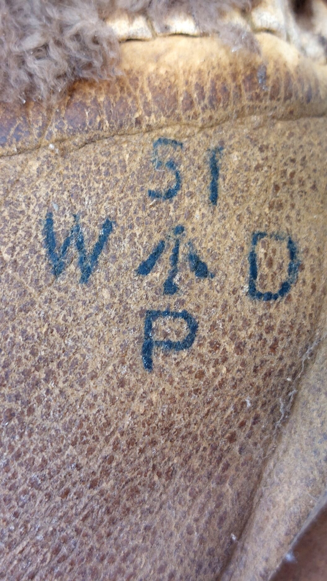 British, WW1, Royal Flying Corps 1916 Pattern Cowl Flying Helmet, WD Broad Arrow Marked, Size 51, Smooth-Side Variant - Image 12