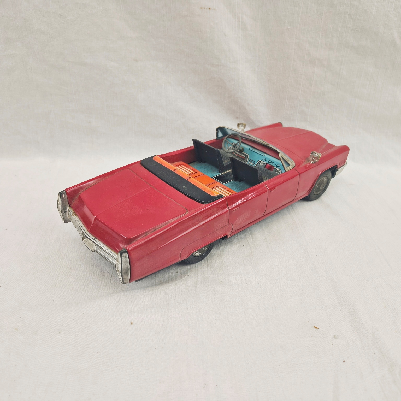 1960s Bandai (Japan) King Size Cadillac Tinplate Car - Image 6