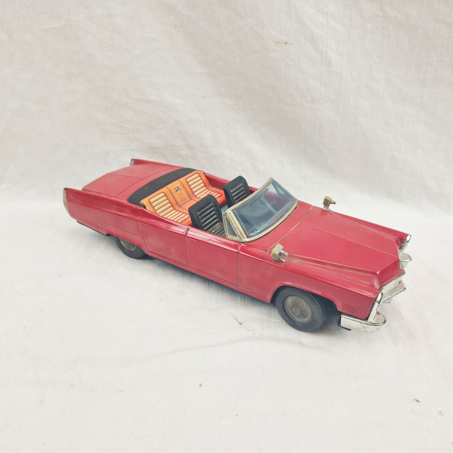 1960s Bandai (Japan) King Size Cadillac Tinplate Car - Image 5