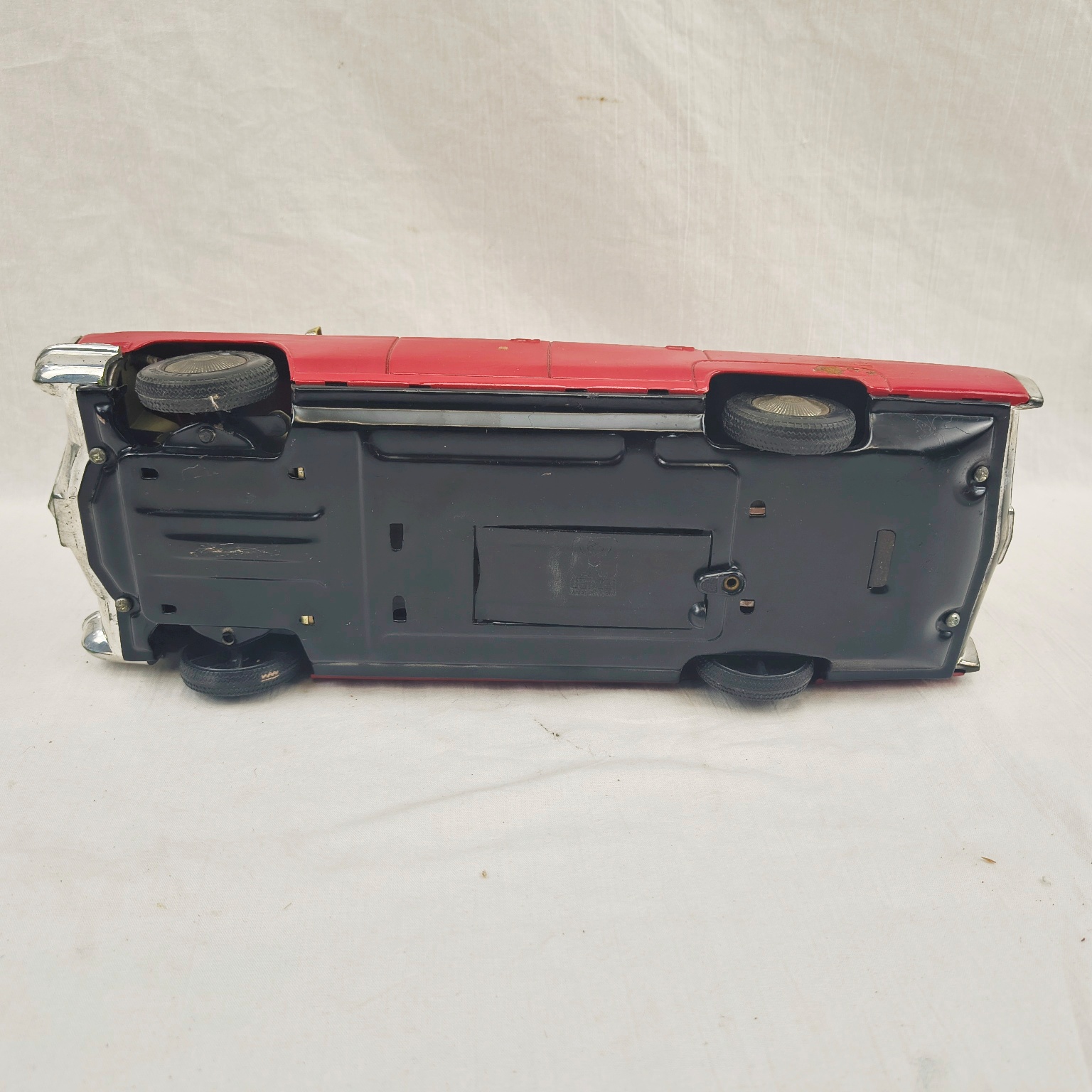 1960s Bandai (Japan) King Size Cadillac Tinplate Car - Image 8