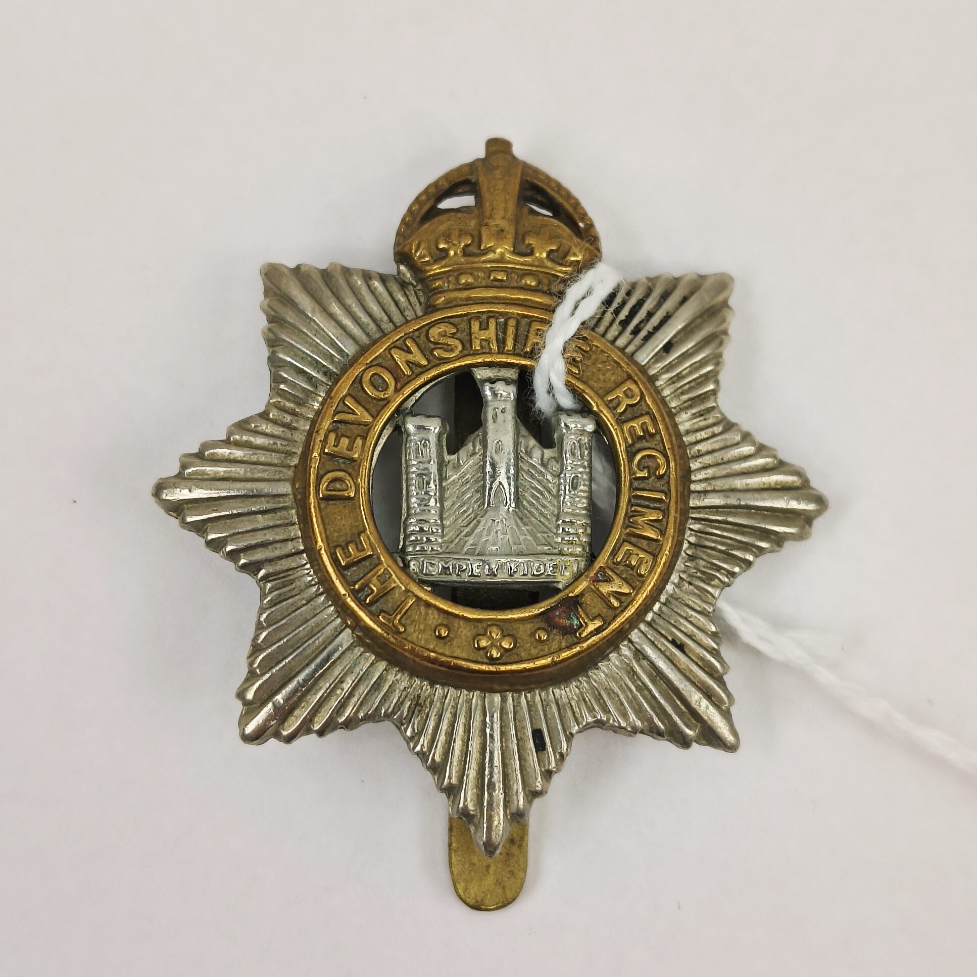 WW1 Devonshire Regiment Cap Badge