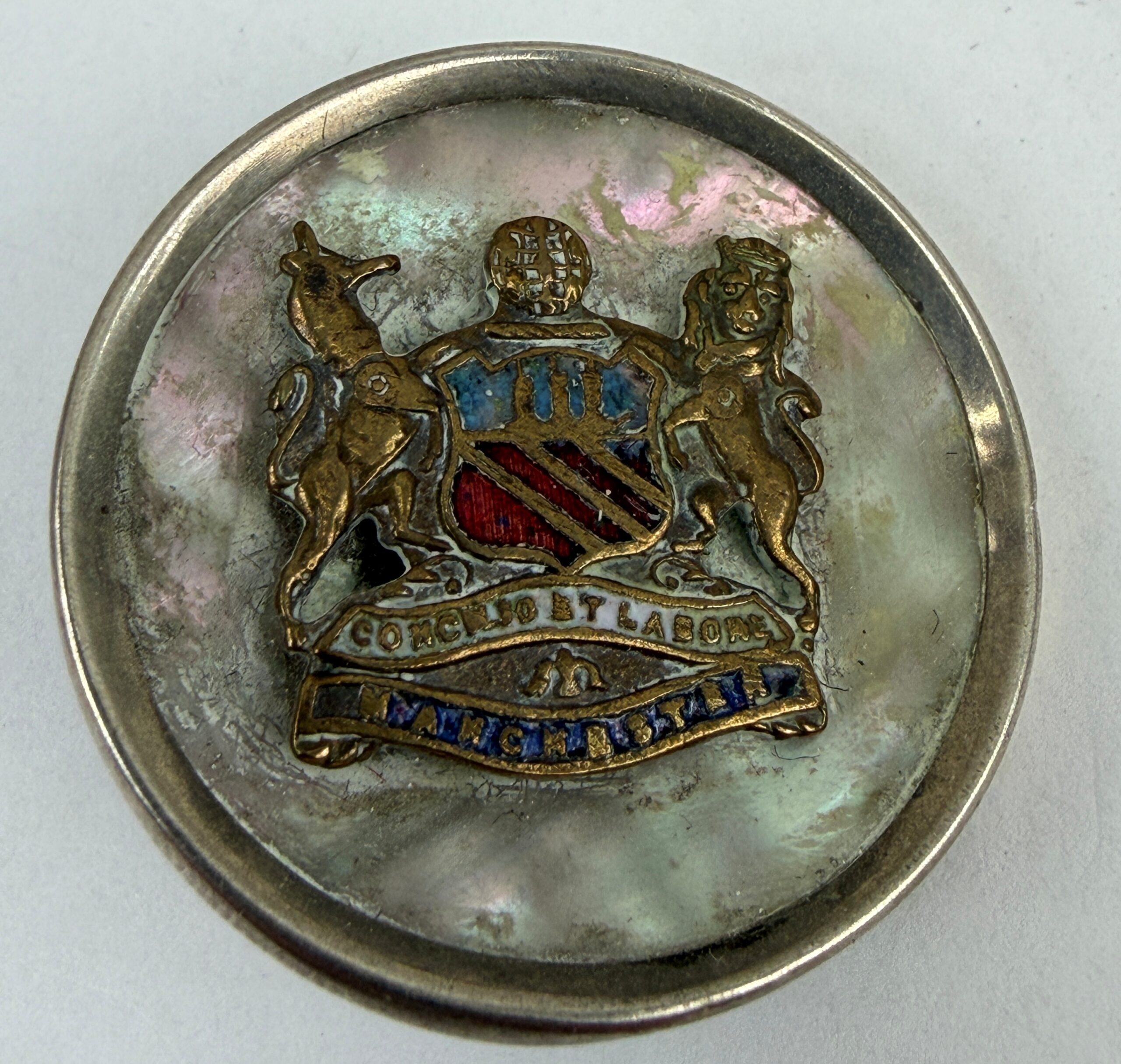WW1 Manchester Regiment Sterling Silver And MoP Sweetheart Badge