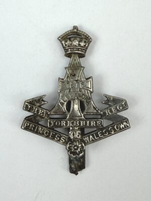 WW1 Princess of Wales Own Yorkshire Regiment Cap Badge