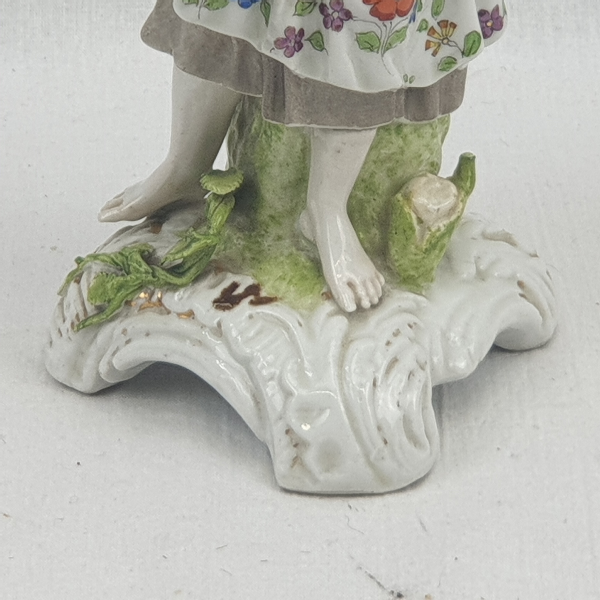 1880s Augustus Rex Style Porcelain Figurine Of A Lady By Helena Wolfsohn - Image 8