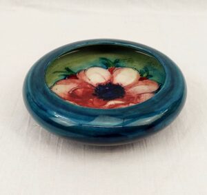 1930s Moorcroft Poppy Pattern Rimmed Dish Or Ash Tray