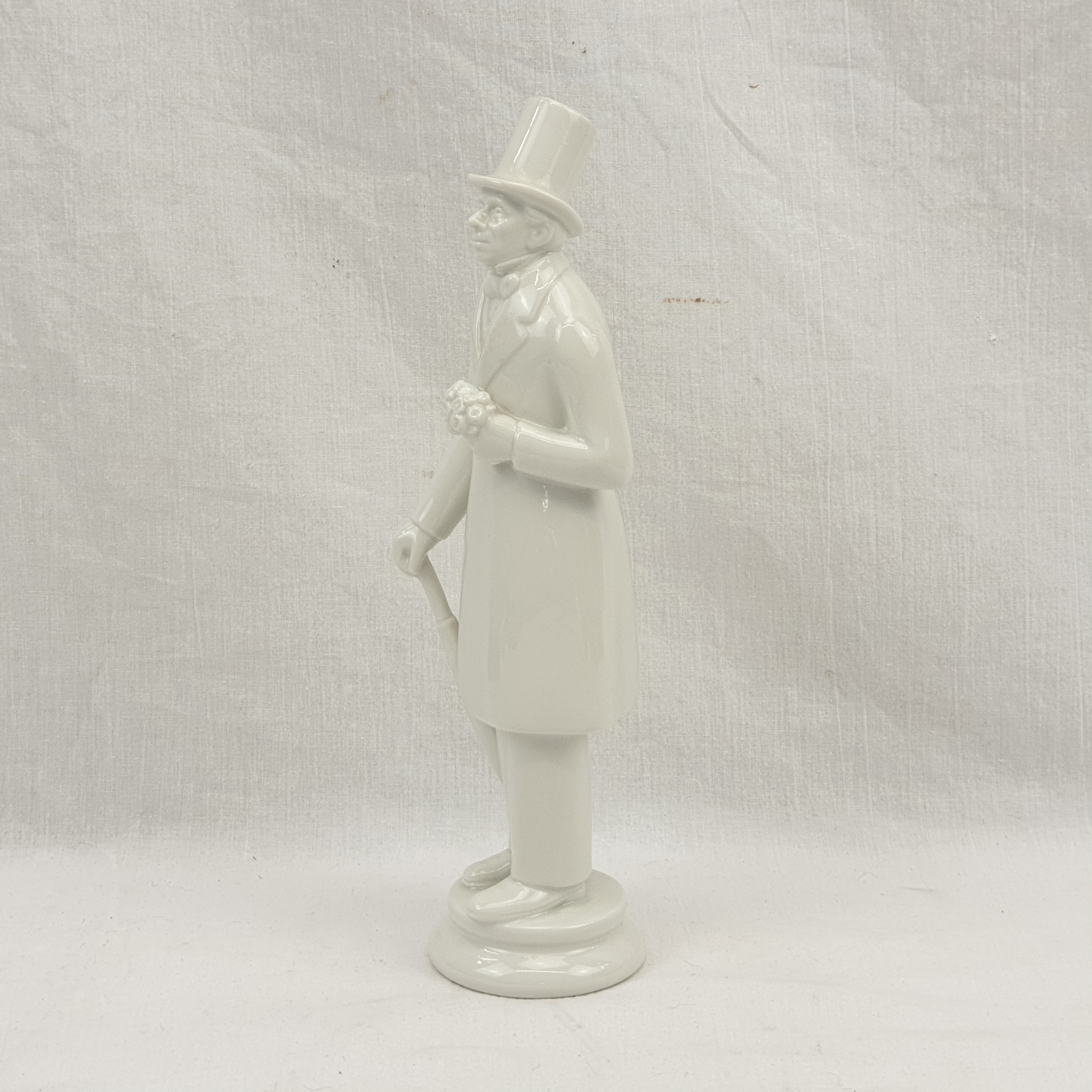 1940s Royal Copenhagen Hans Christian Anderson Plain White Ceramic Figurine - Image 5