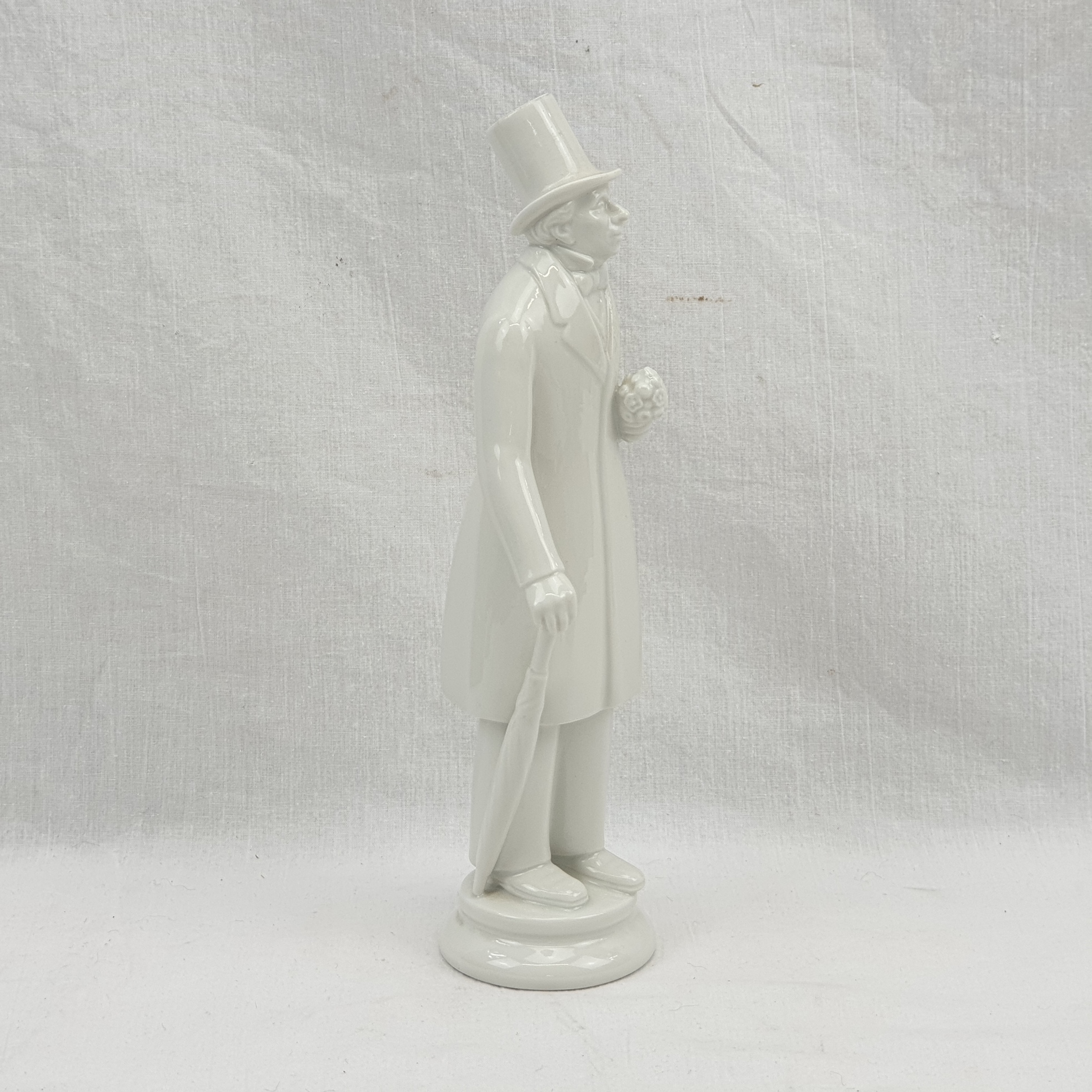 1940s Royal Copenhagen Hans Christian Anderson Plain White Ceramic Figurine - Image 2