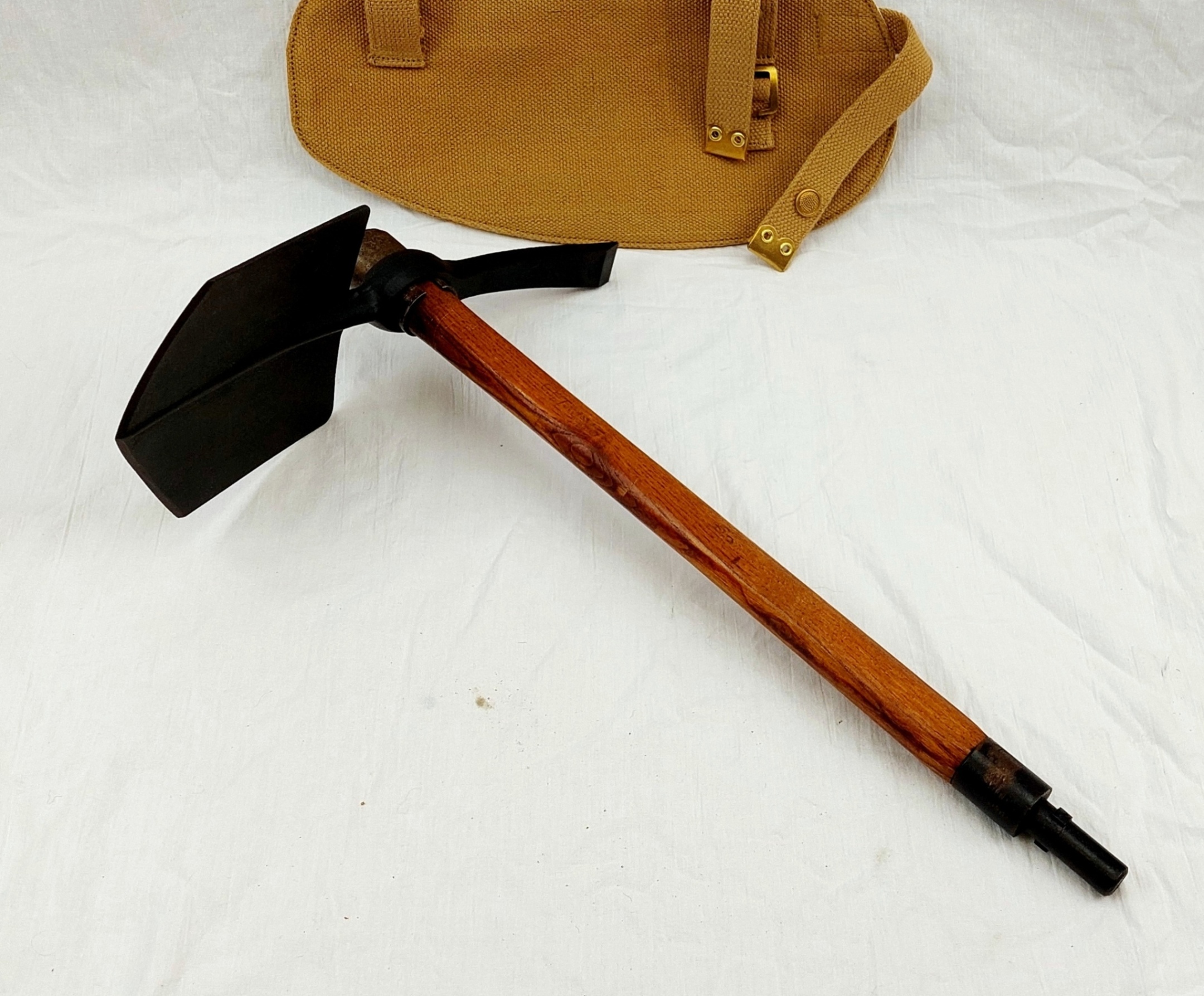 1944 Dated British Army Entrenching Tool With Repro Canvas Pouch - Image 2