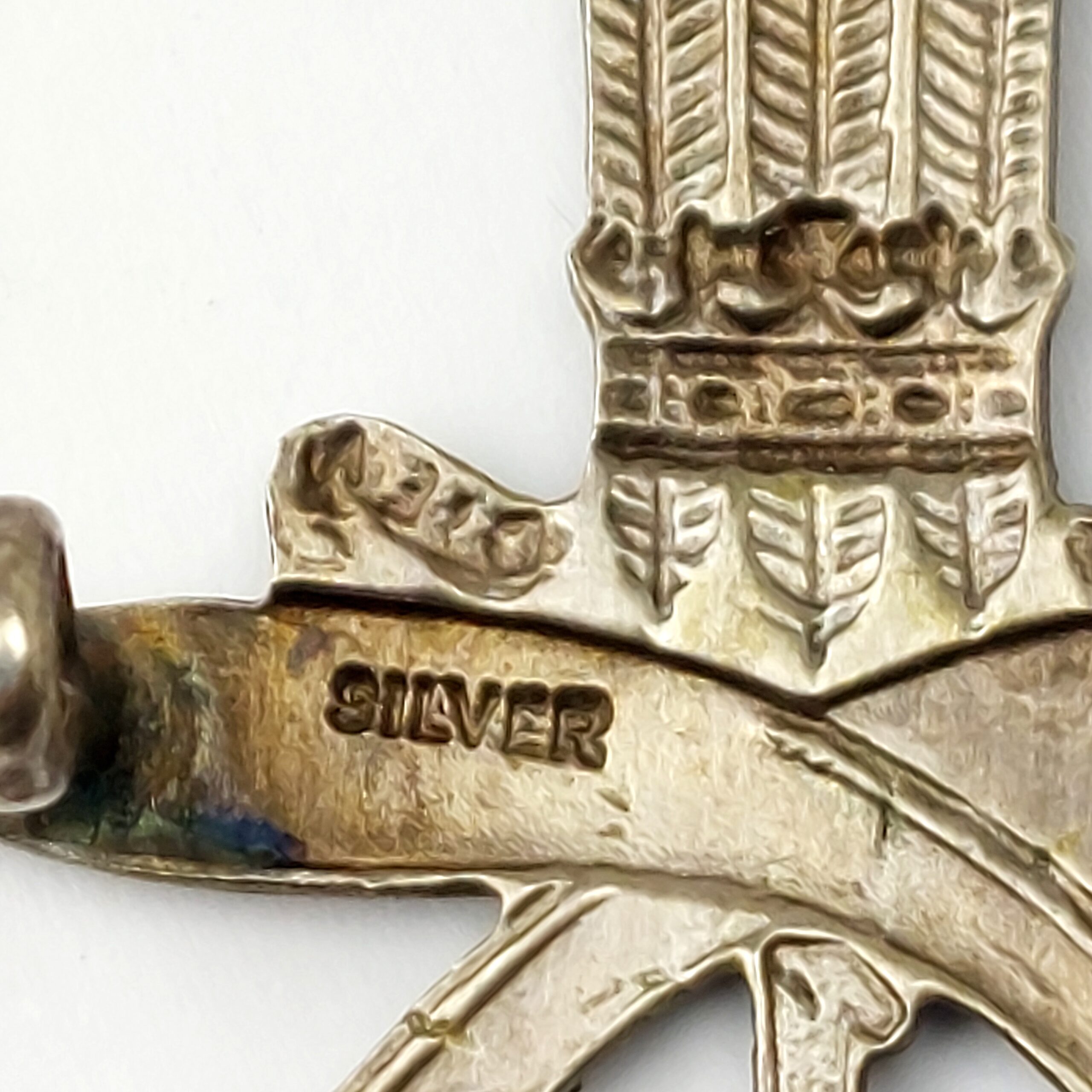 British Indian Army, WW1 era, Officer’s Silver Cap Badge, 1st King George V’s Own Gurkha Rifles (The Malaun Regiment) - Image 3