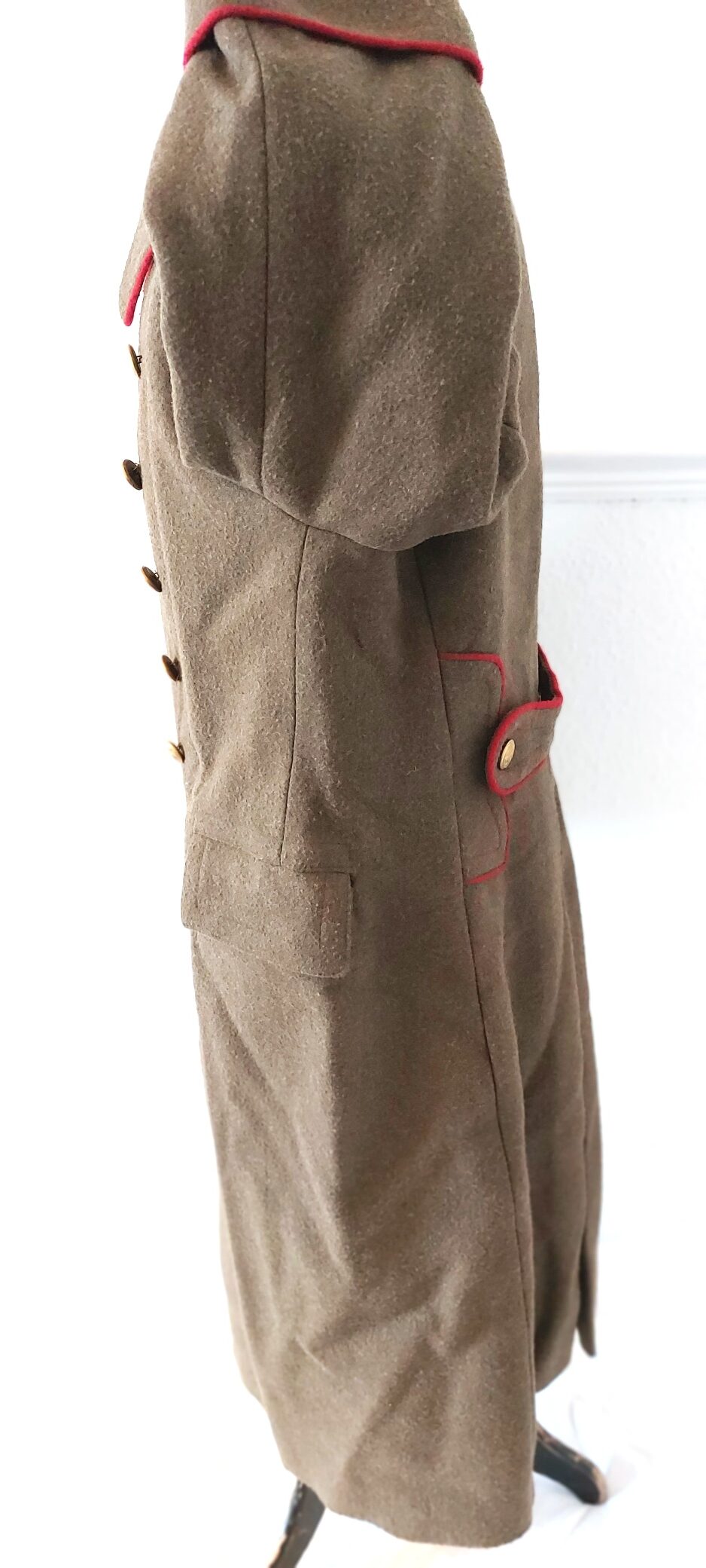 Bulgarian, Cold War Era, Bulgarian People’s Army (БНА) Officer’s Greatcoat - Shinel with Lion Buttons and Red Infantry Piping - Image 14