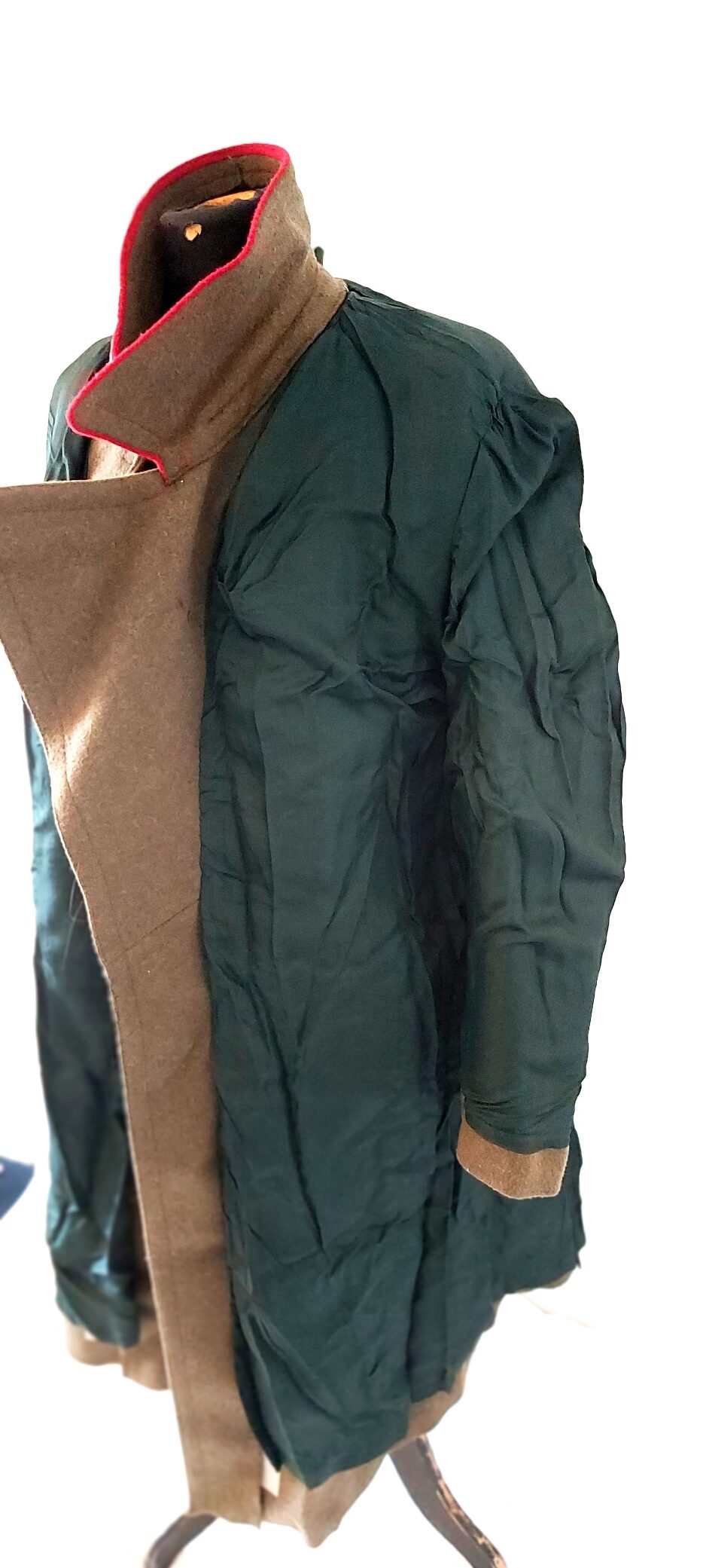 Bulgarian, Cold War Era, Bulgarian People’s Army (БНА) Officer’s Greatcoat - Shinel with Lion Buttons and Red Infantry Piping - Image 18