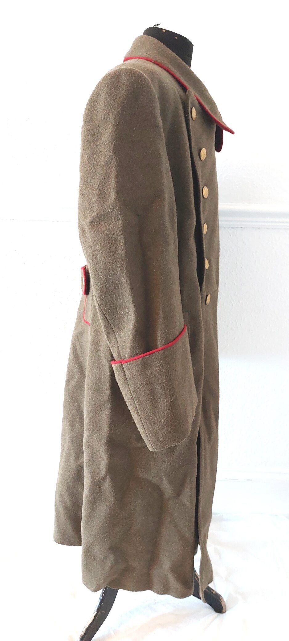 Bulgarian, Cold War Era, Bulgarian People’s Army (БНА) Officer’s Greatcoat - Shinel with Lion Buttons and Red Infantry Piping - Image 5