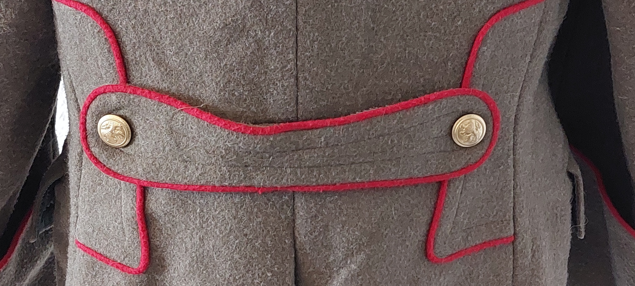 Bulgarian, Cold War Era, Bulgarian People’s Army (БНА) Officer’s Greatcoat - Shinel with Lion Buttons and Red Infantry Piping - Image 9