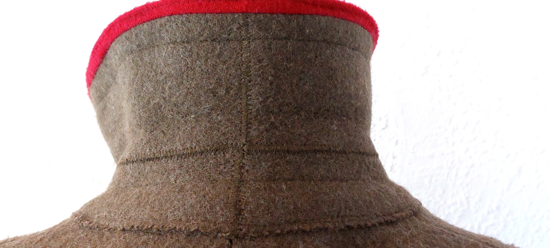 Bulgarian, Cold War Era, Bulgarian People’s Army (БНА) Officer’s Greatcoat - Shinel with Lion Buttons and Red Infantry Piping - Image 11
