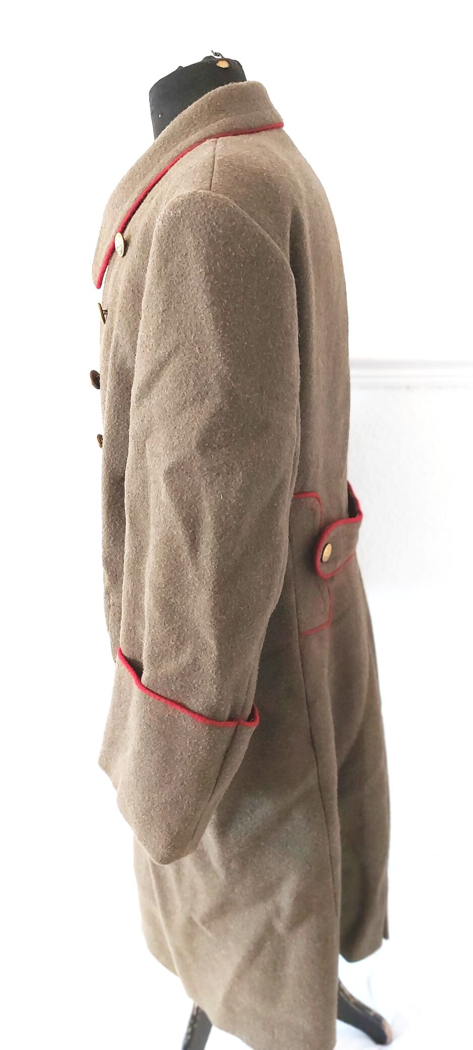 Bulgarian, Cold War Era, Bulgarian People’s Army (БНА) Officer’s Greatcoat - Shinel with Lion Buttons and Red Infantry Piping - Image 13