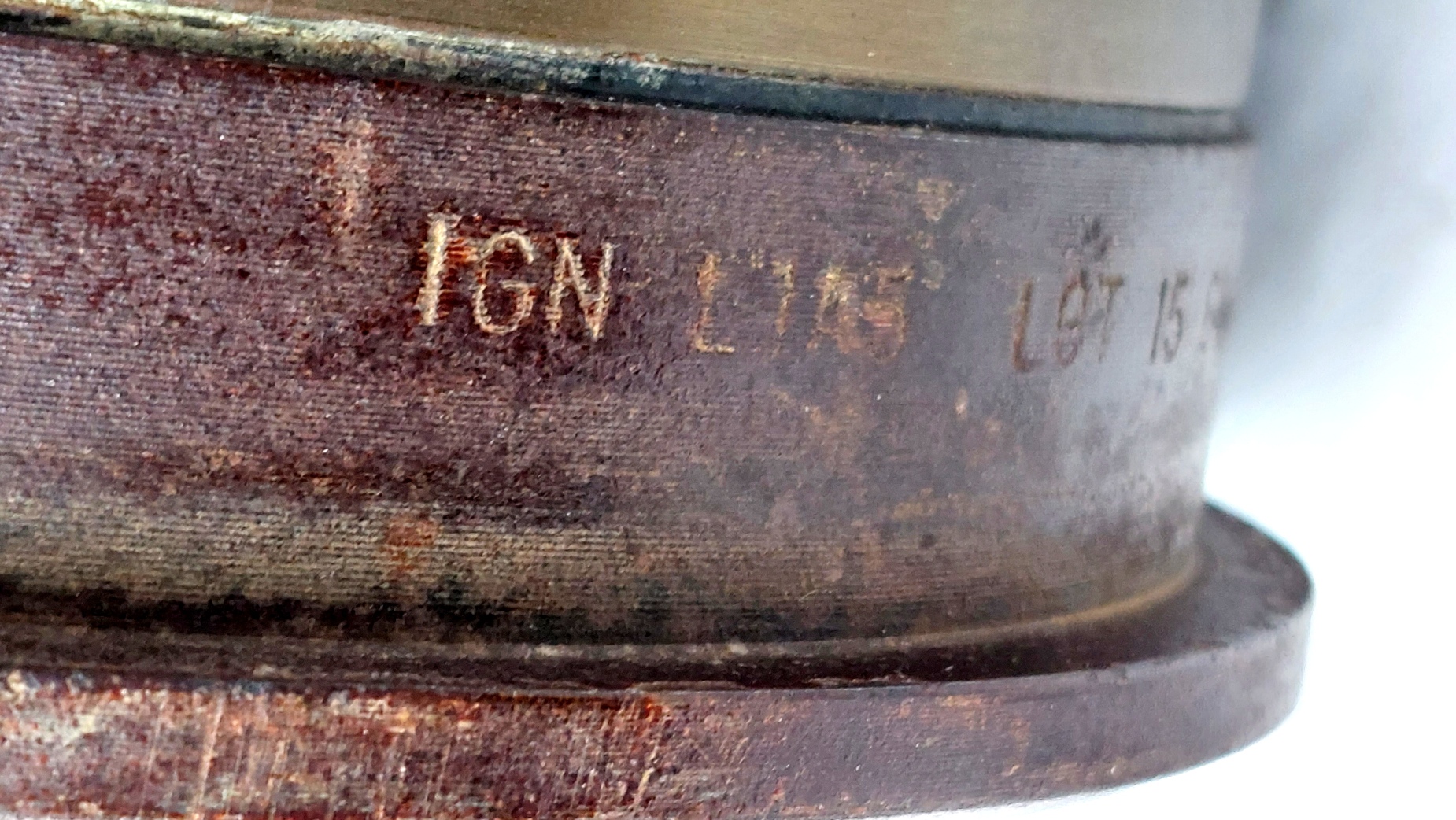 British Army, Cold War 1958–1981, 120mm WOMBAT BAT MOBAT HESH L19A3 Inert Shell & Brass Case - Image 14