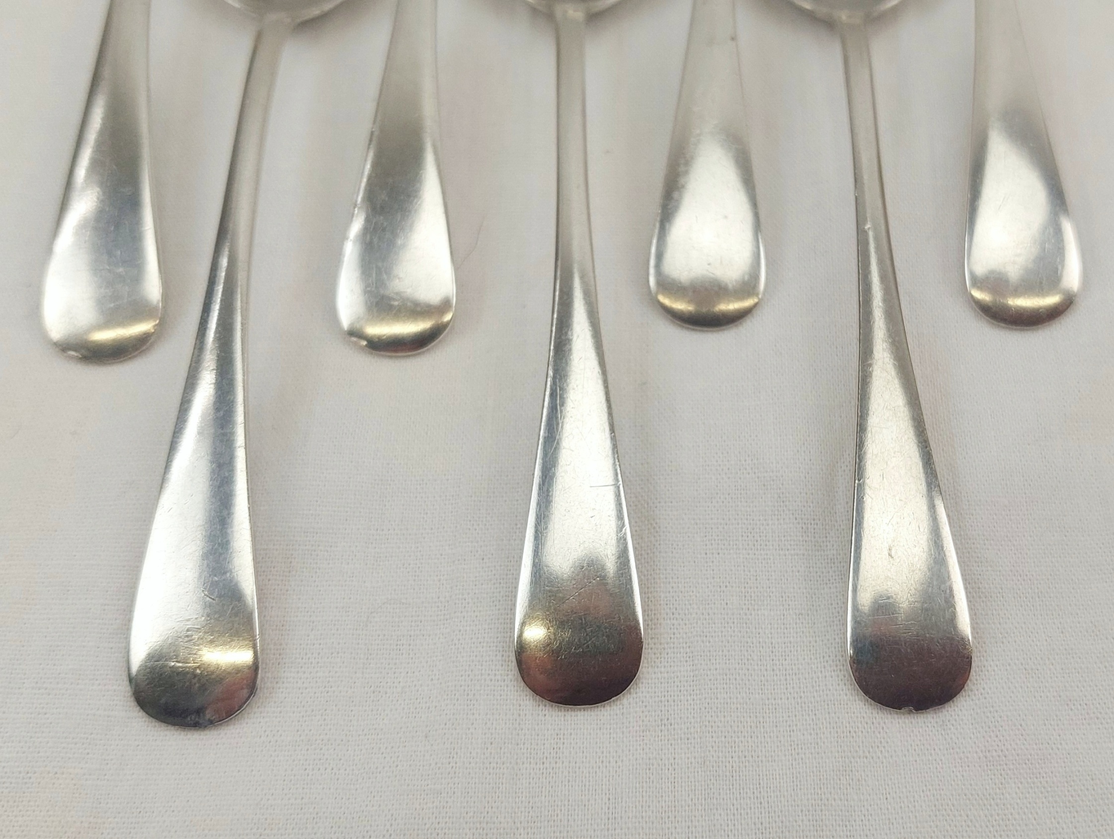 Cased Sterling Silver Set Of Sheffield 1916 12 Teaspoons And Sugar Tongs - Image 5