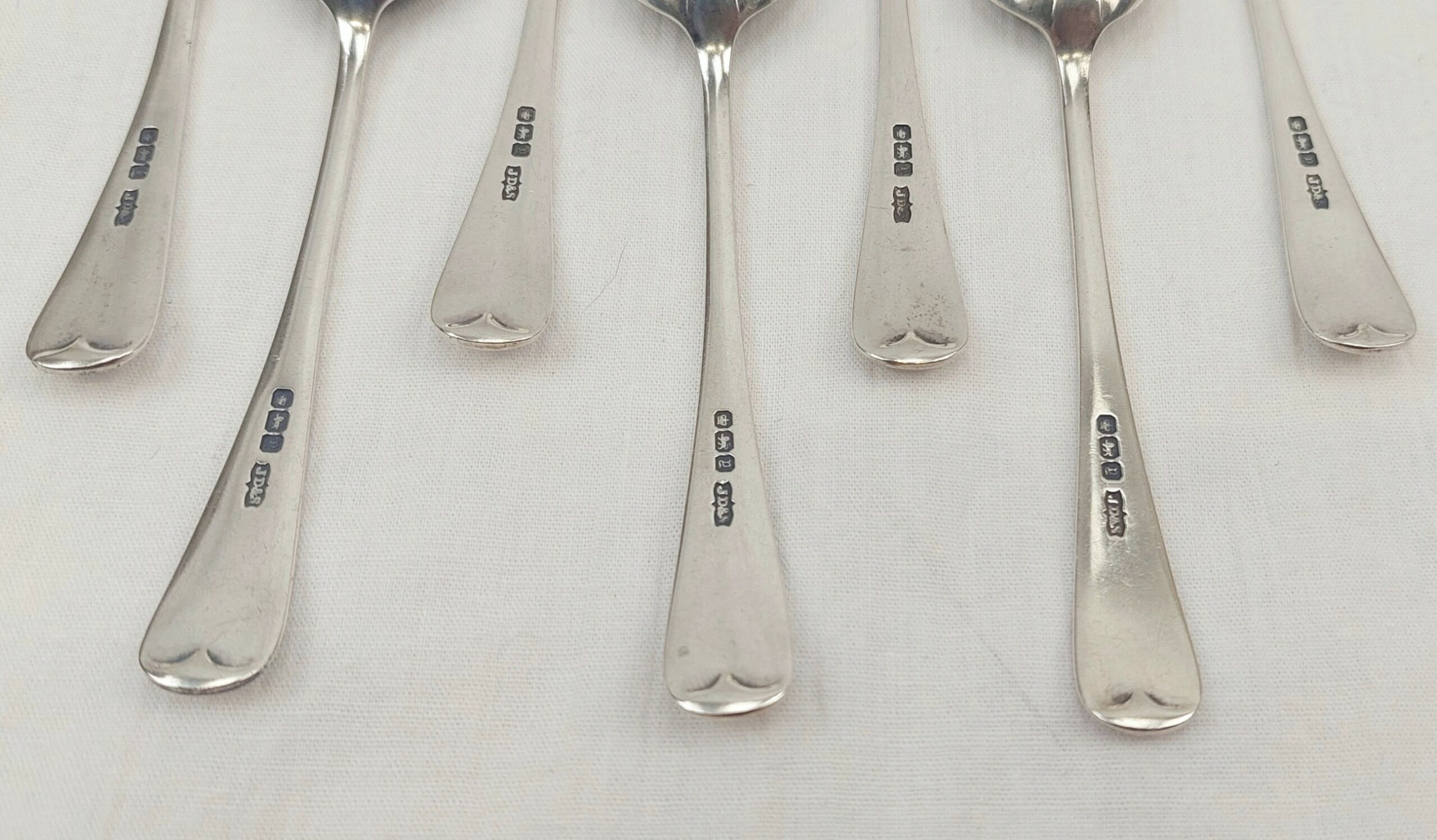 Cased Sterling Silver Set Of Sheffield 1916 12 Teaspoons And Sugar Tongs - Image 7