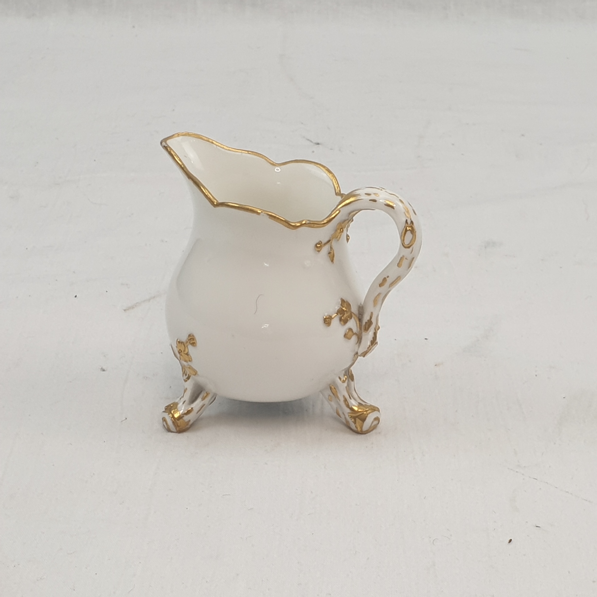 Circa 1778 Sevres Hard Paste Porcelain White And Gilt Cream Jug - Image 4