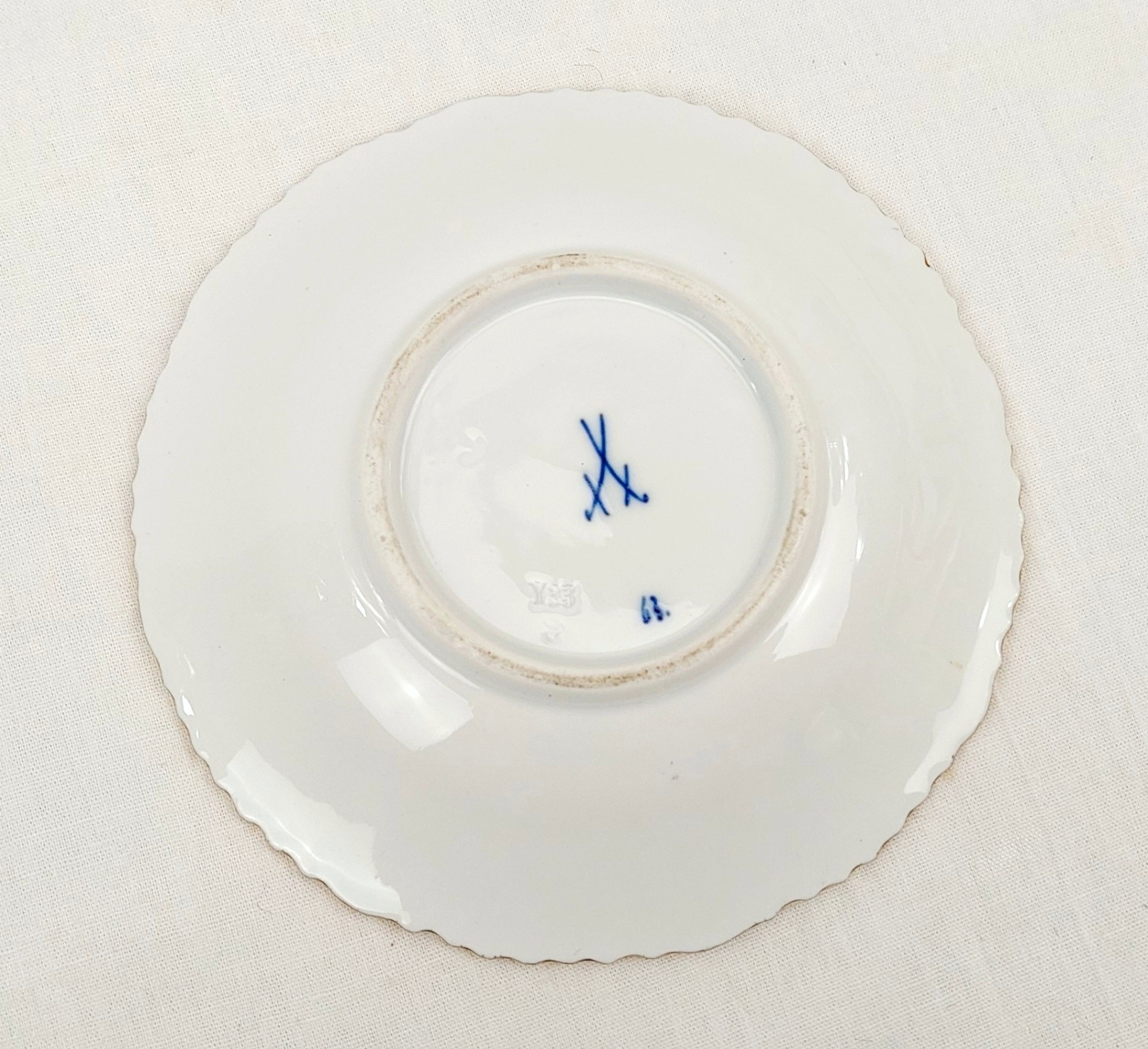 Circa 1880 - 1900 Meissen Acanthus Leaf Porcelain Cup And Saucer - Image 10