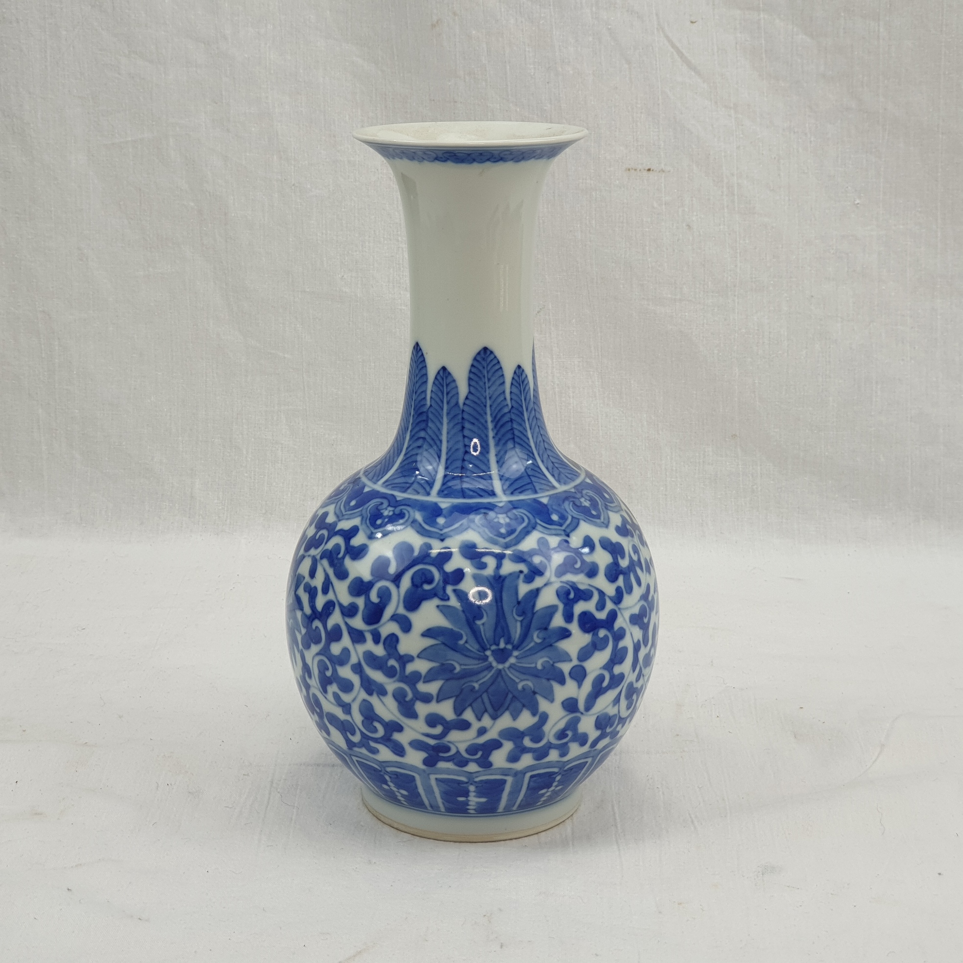 Circa 1900 Chinese Blue And White Porcelain Vase With Lotus Leaf Decoration - Image 3