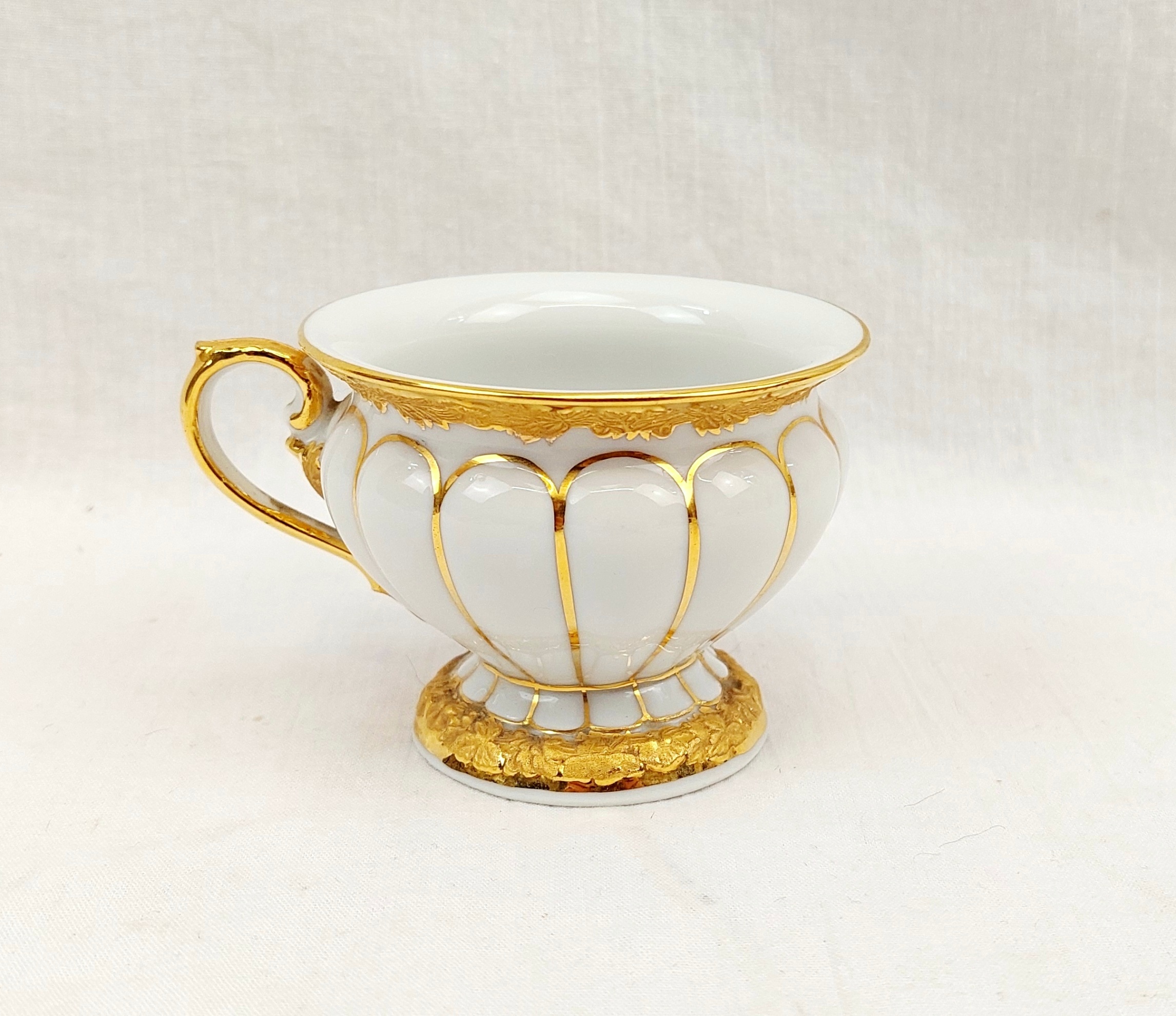 Circa 1900 Meissen White And Gilt Ribbed Porcelain Cup