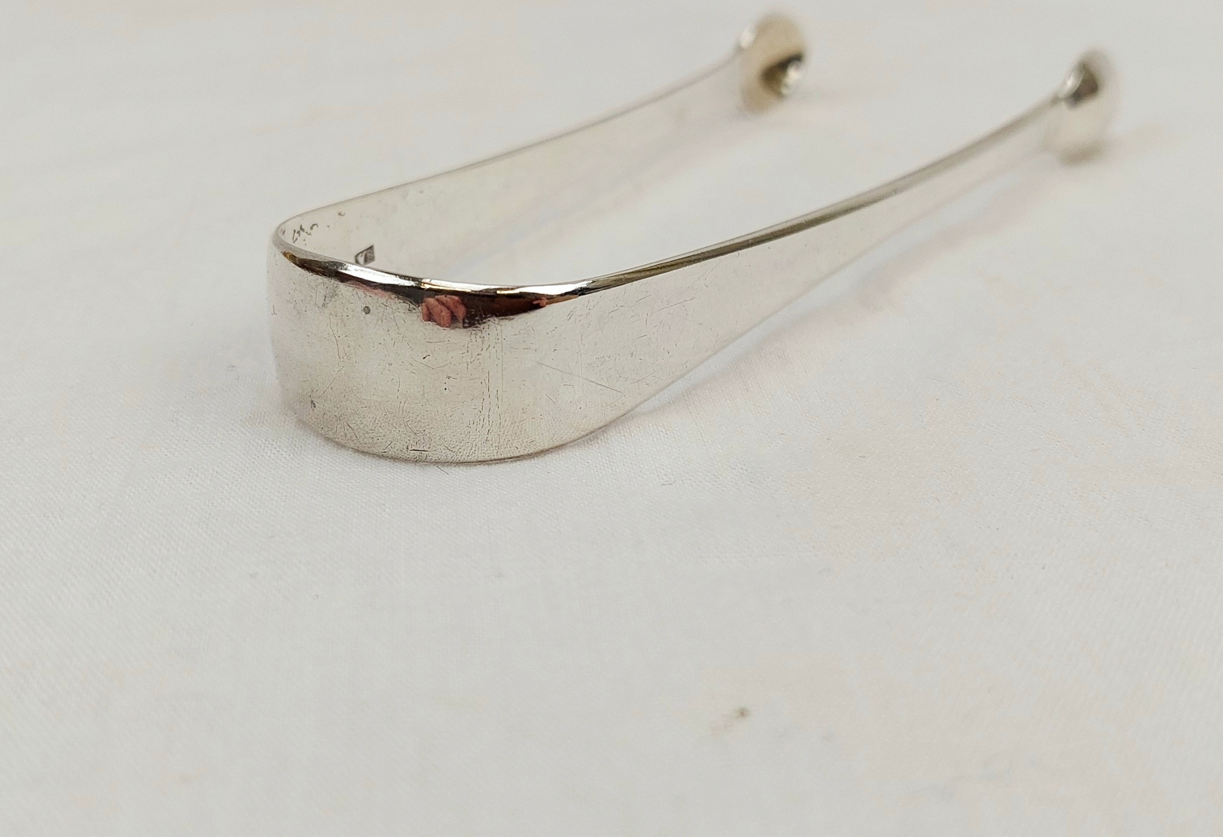 Georgian London 1805 Sterling Silver Sugar Tongs By Stephen Adams II - Image 4