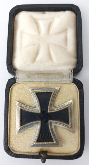 German, WW2, Iron Cross 1st Class 1939 (Eisernes Kreuz 1) with Original Presentation Case