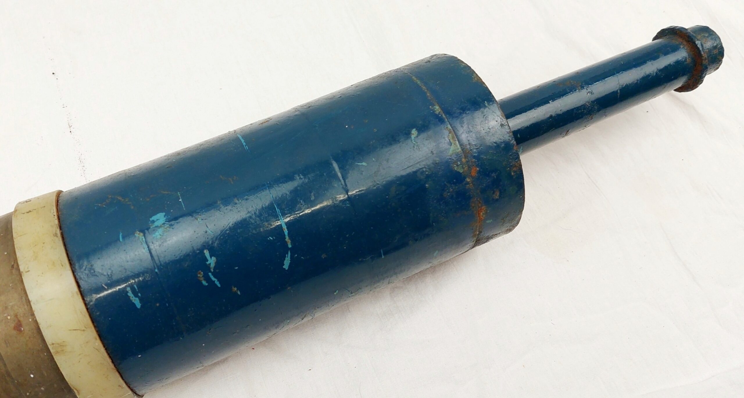 Inert 105mm M490 HEAT Practice Tracer Round - Image 4