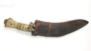Nepalese, Late Victorian / Early 20th Century Kukri Knife Set, Lion’s Head Pommel, Studded Horn Hilt, with Karda, Chakmak and Leather Covered Scabbard