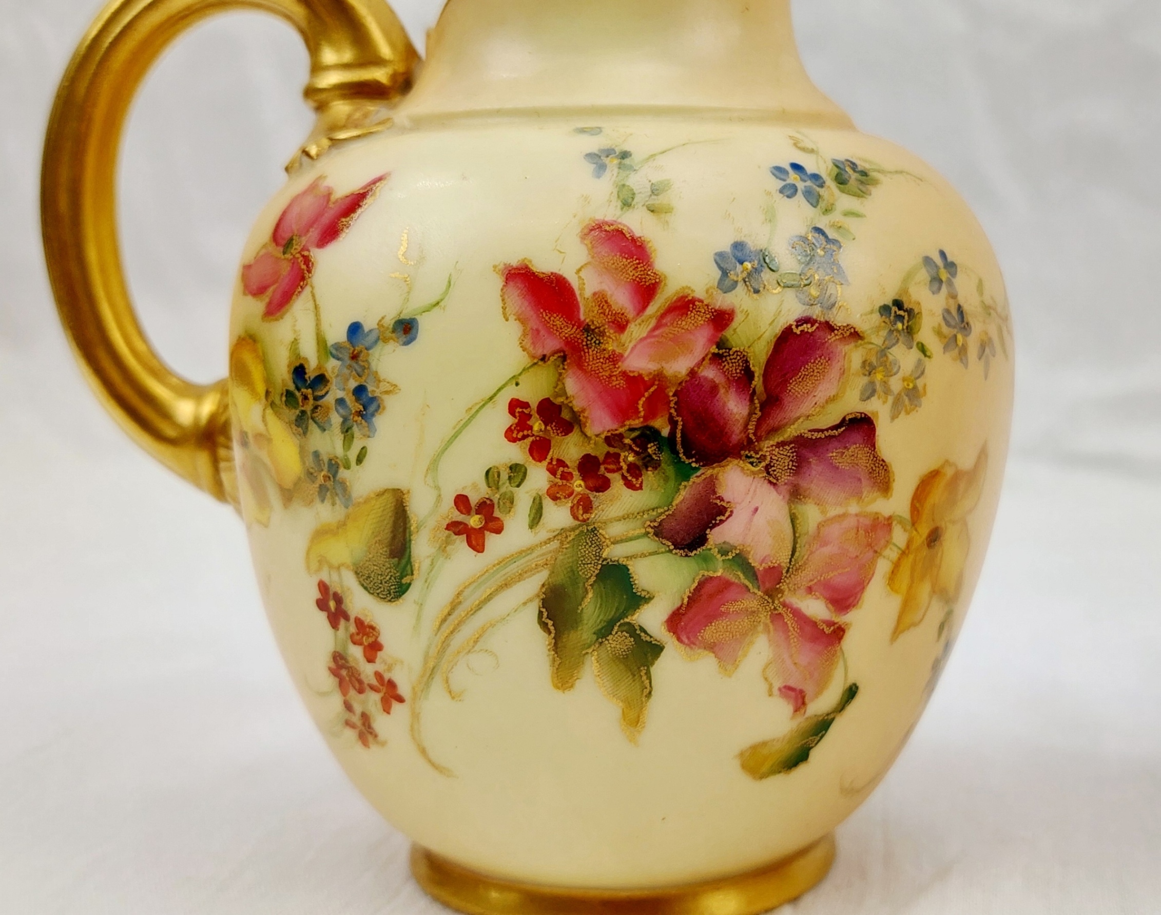 Pair Of 1904 Royal Worcester Blush Ivory And Floral Small Cream Or Milk Jugs - Image 7