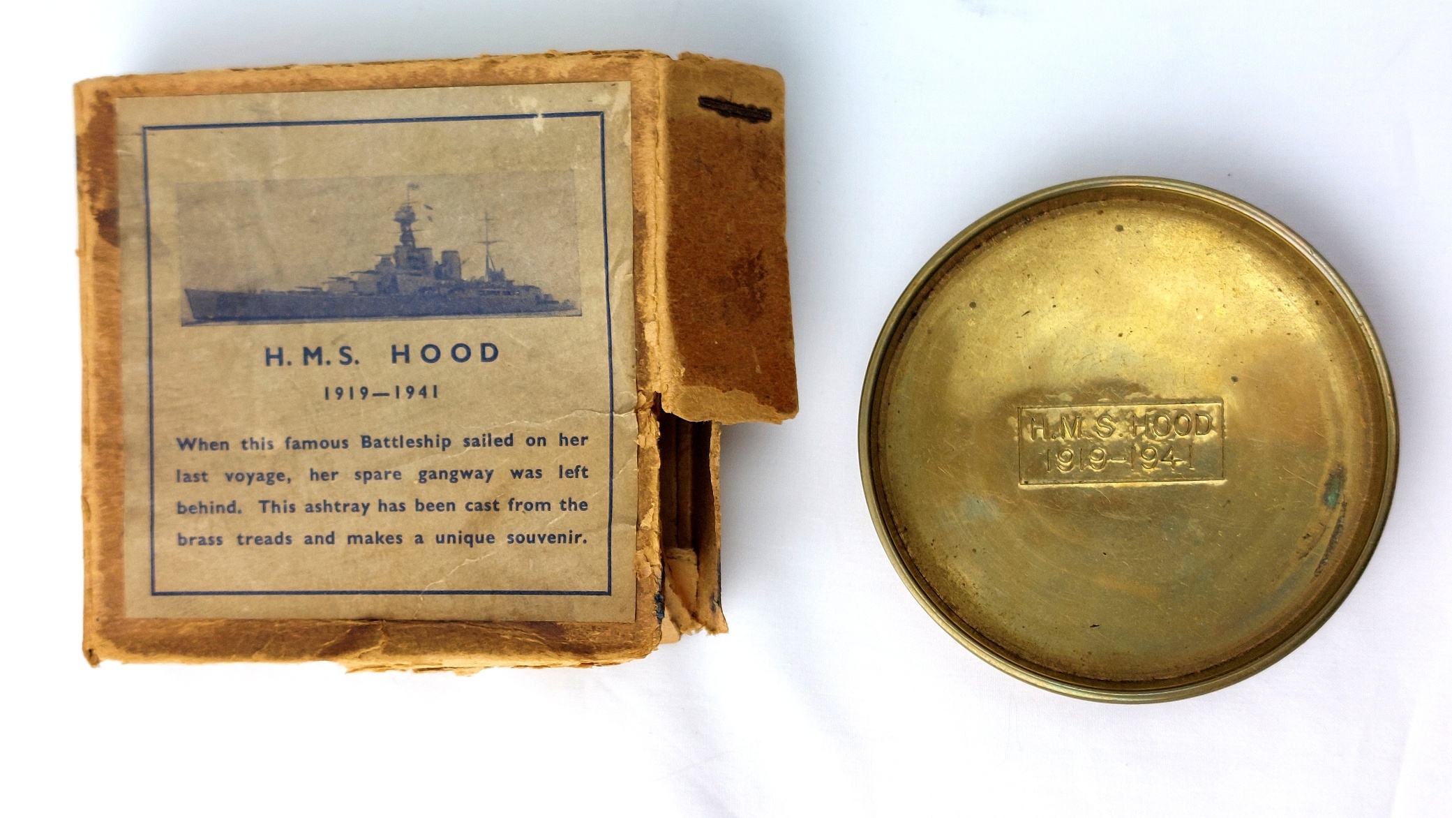 Rare, British Naval Heritage, c. 1920-41, HMS Hood Collection: Pair of Bandmaster Music Stand Finials, Commemorative Brass Ashtray & 1920s Visitor's Guide (3) - Image 8