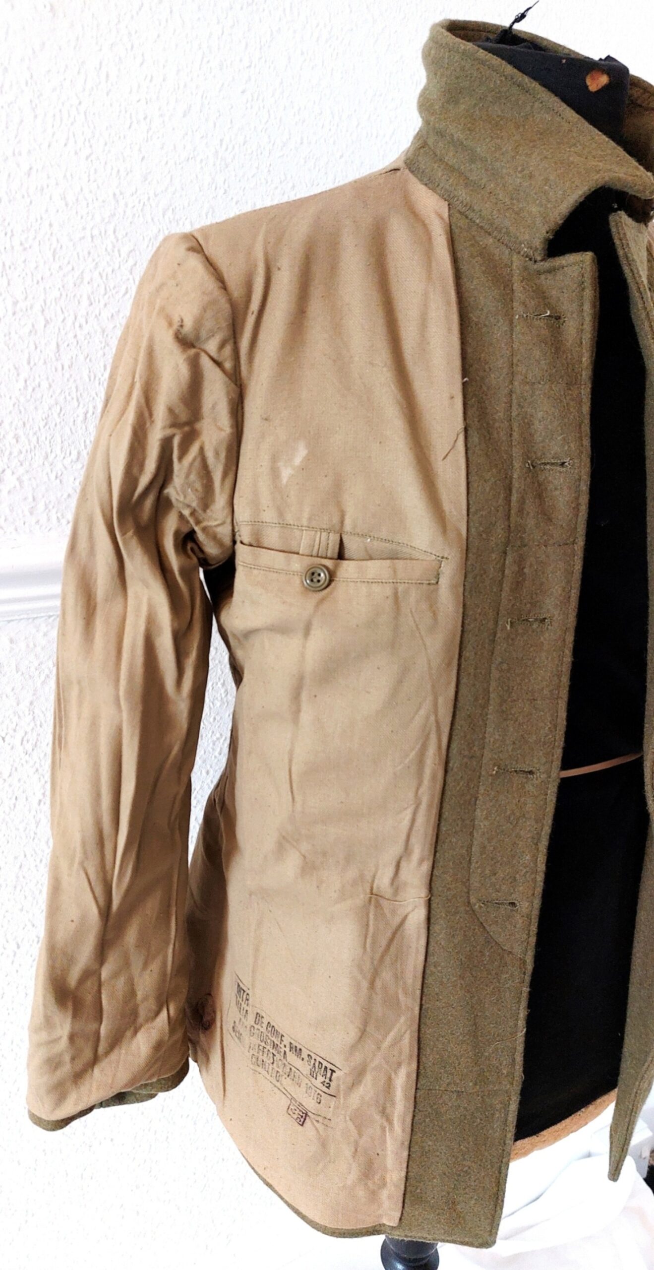 Romanian, 1976, Romanian People’s Army Wool Service Tunic, Râmnicu Sărat Factory Label, Socialist State Emblem Buttons, Size 42 (Small) - Image 19