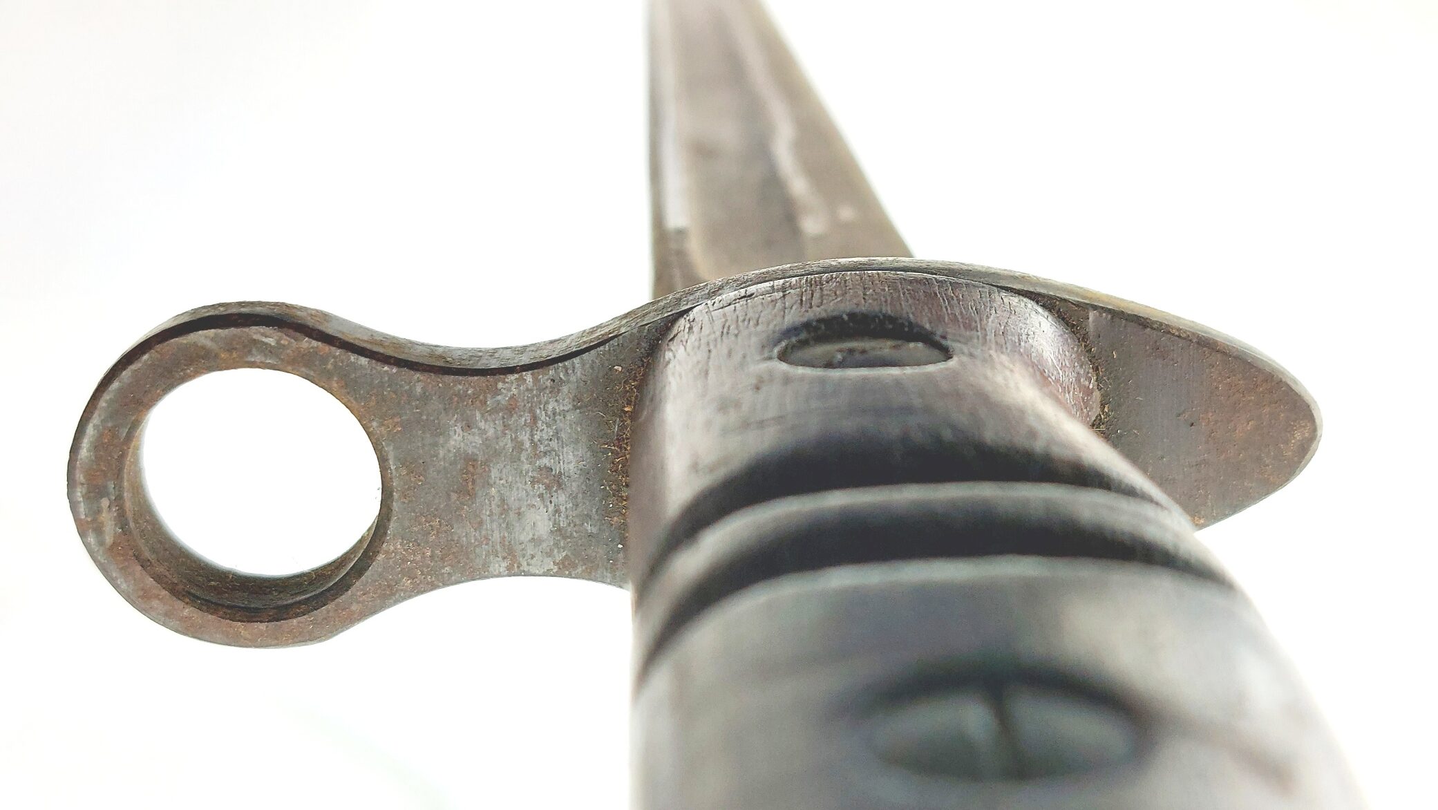US, WW1 - Dated 1917, Winchester Model 1917 Bayonet with 1st Pattern Maxim Scabbard and WW2 British P39 Emergency Frog - Image 12