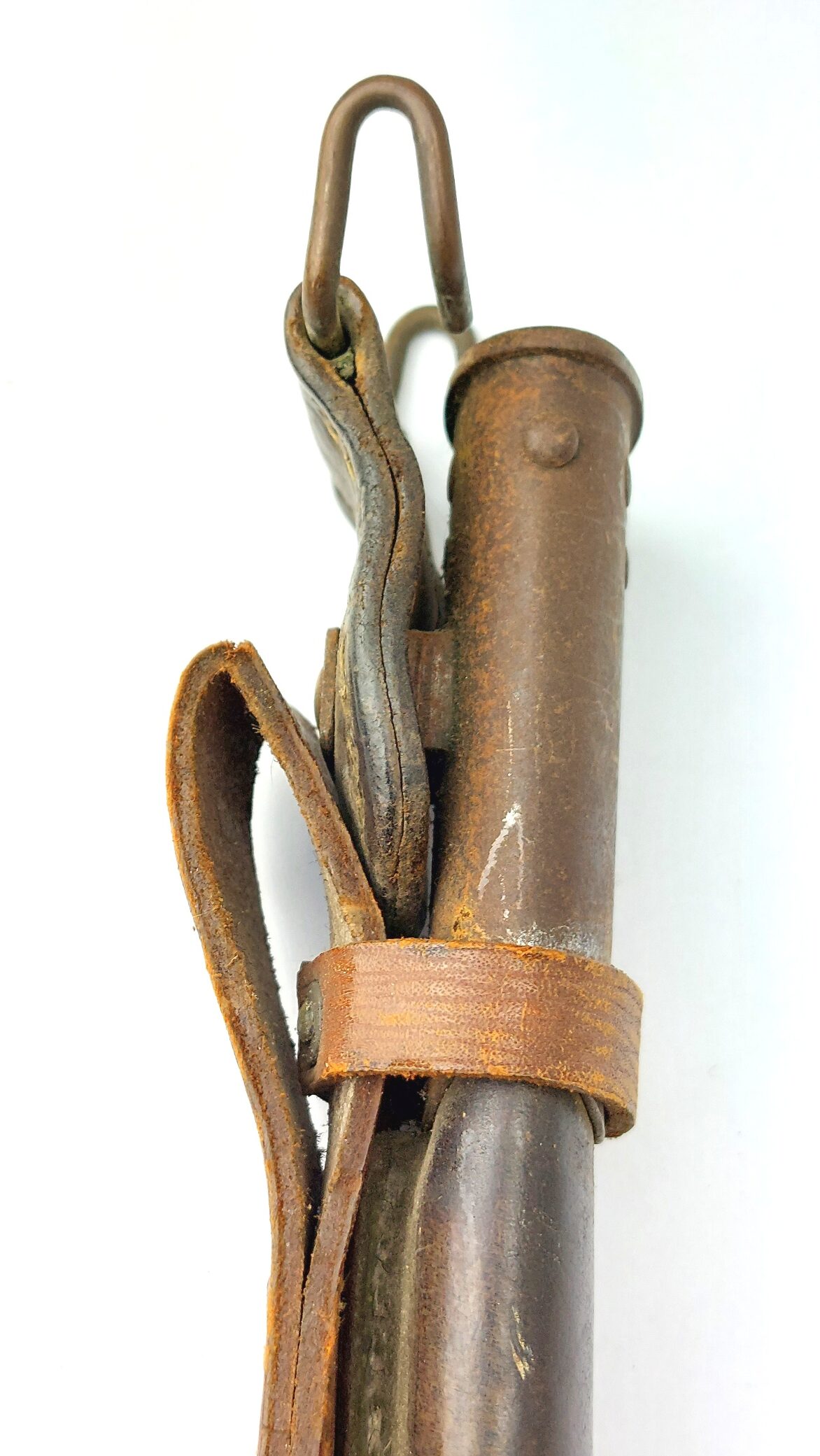 US, WW1 - Dated 1917, Winchester Model 1917 Bayonet with 1st Pattern Maxim Scabbard and WW2 British P39 Emergency Frog - Image 16