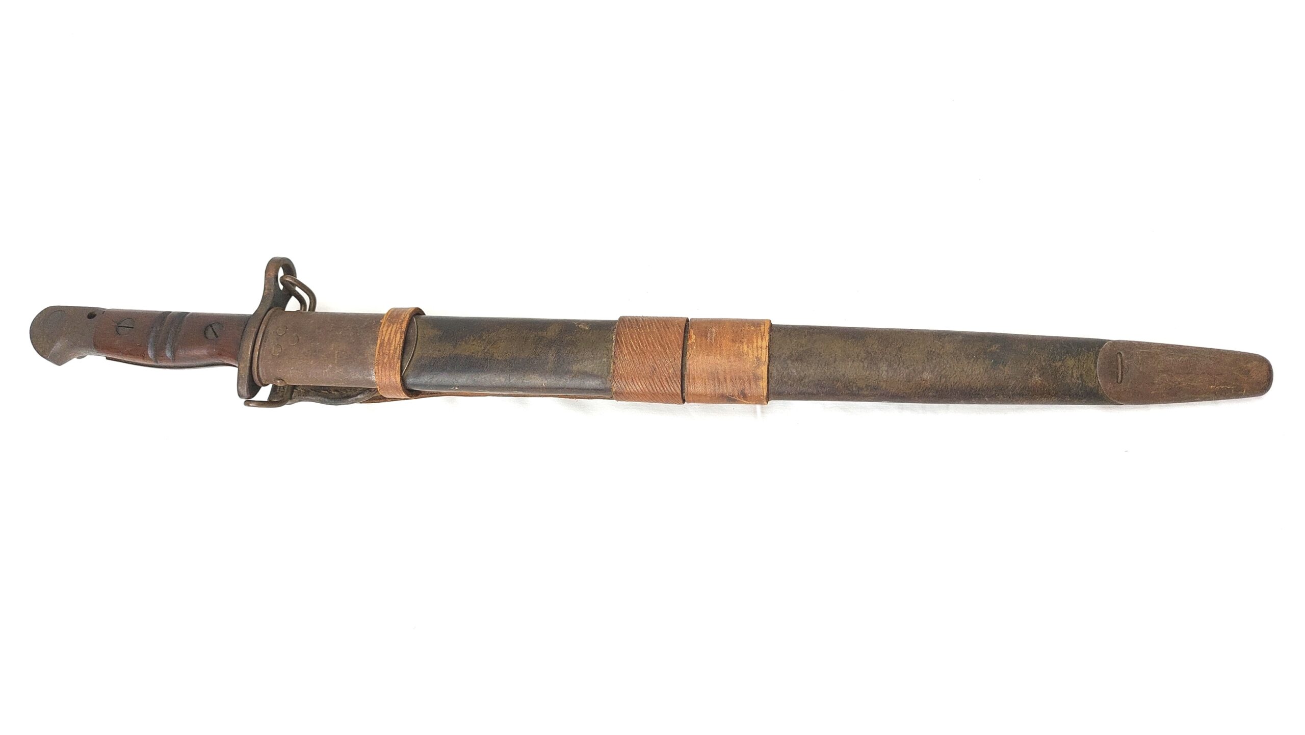 US, WW1 - Dated 1917, Winchester Model 1917 Bayonet with 1st Pattern Maxim Scabbard and WW2 British P39 Emergency Frog