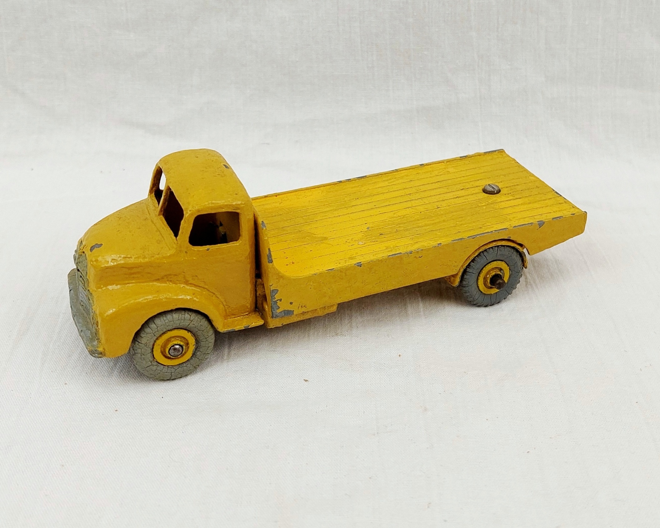 1950s Dinky Supertoys 533 Leyland Comet Flatbed Truck