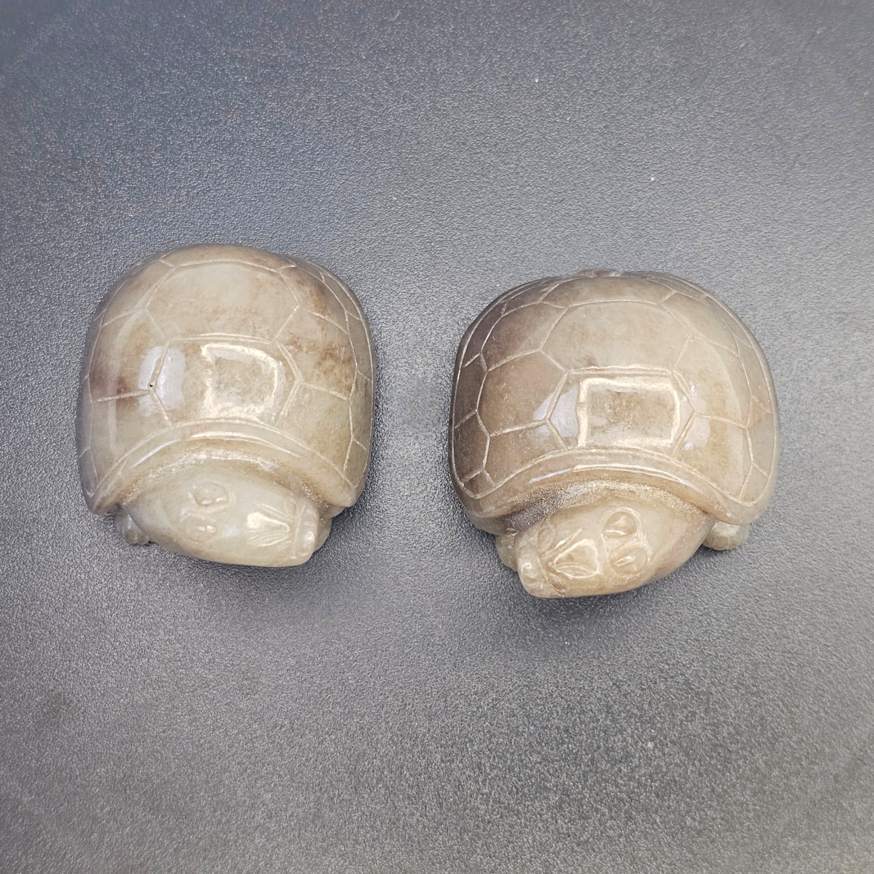 Chinese Qing Dynasty Nephrite Jade Pair of Tortoises - Image 5
