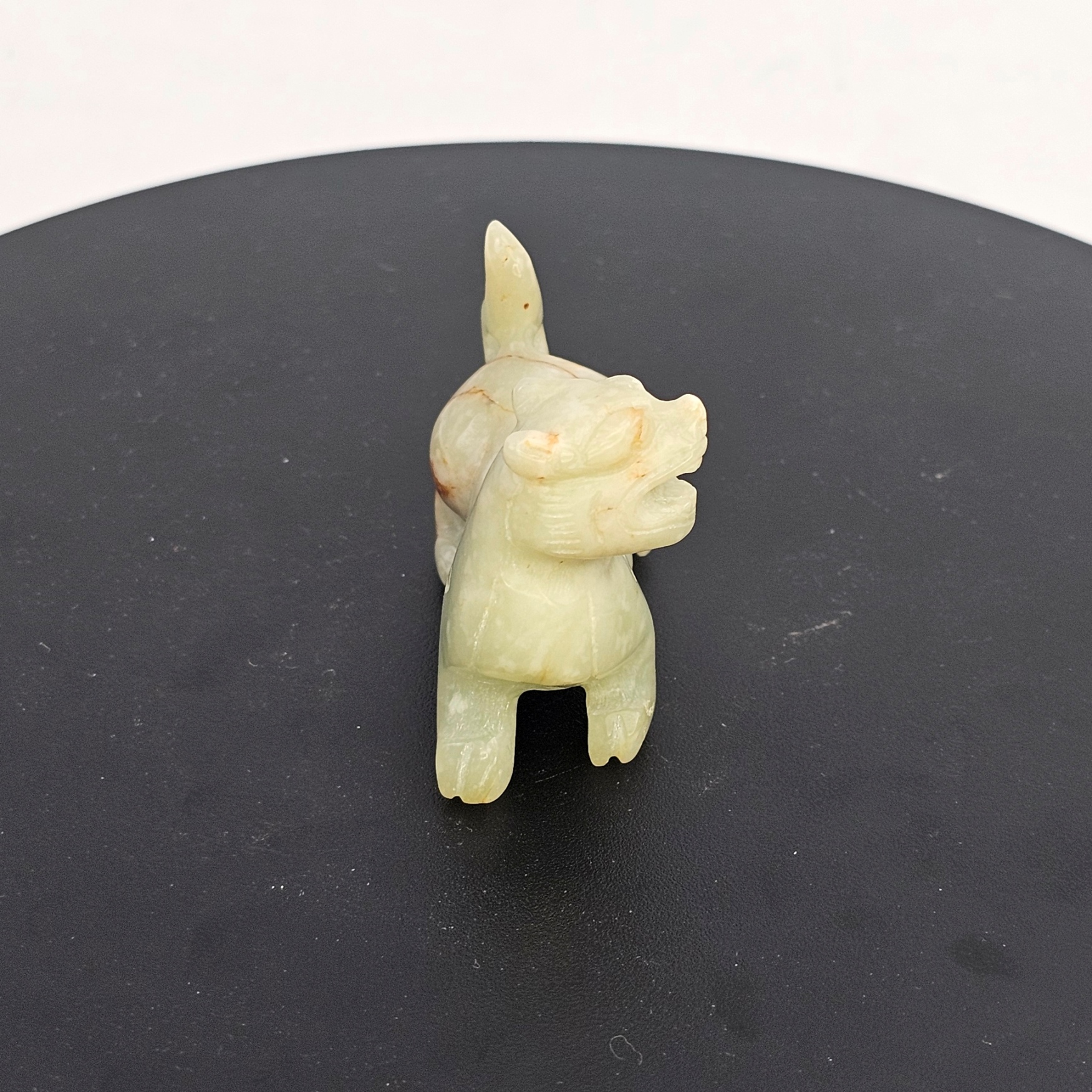Chinese Qing Dynasty Nephrite Jade Carving Of A Lion - Image 5
