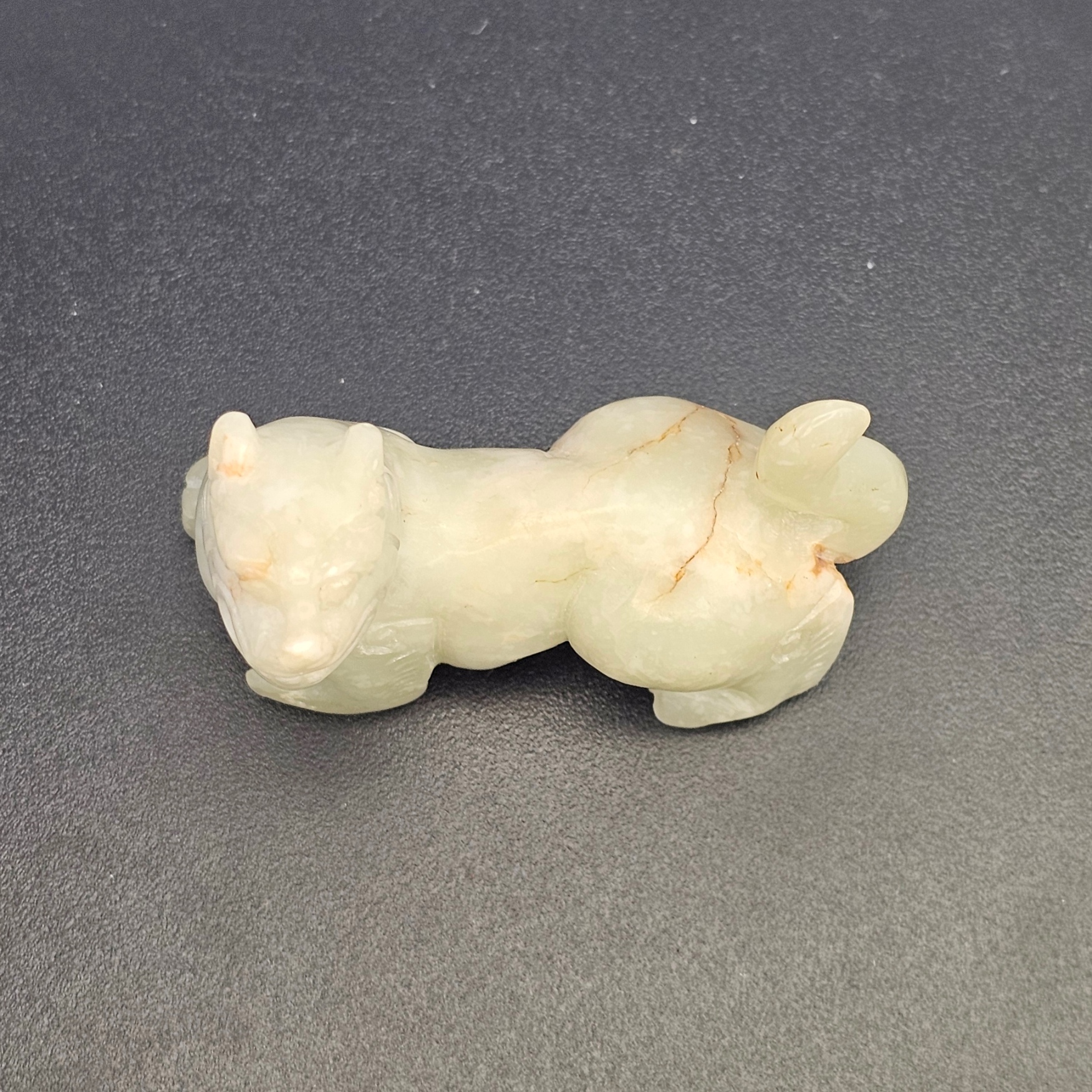 Chinese Qing Dynasty Nephrite Jade Carving Of A Lion - Image 4