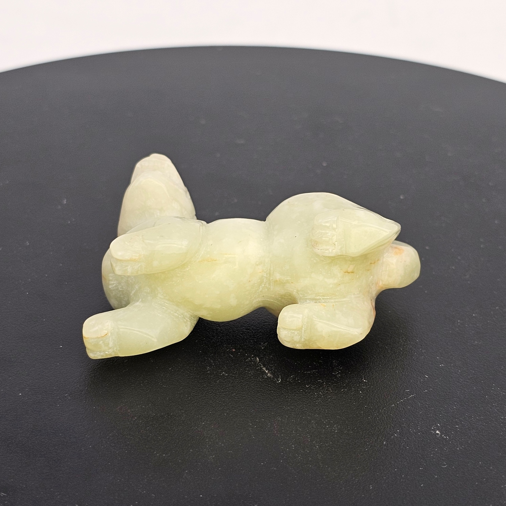 Chinese Qing Dynasty Nephrite Jade Carving Of A Lion - Image 3