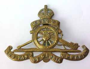 British, c.1902–1952, Royal Artillery Cap Badge, Brass Slider, King's Crown, Other Ranks Service Dress Pattern