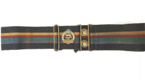 British, c.1946–1953 Royal Hampshire Regiment Other Ranks Stable Belt – King’s Crown Bi-Metal Cap Badge – Early Brass Two-Lobe Clasp
