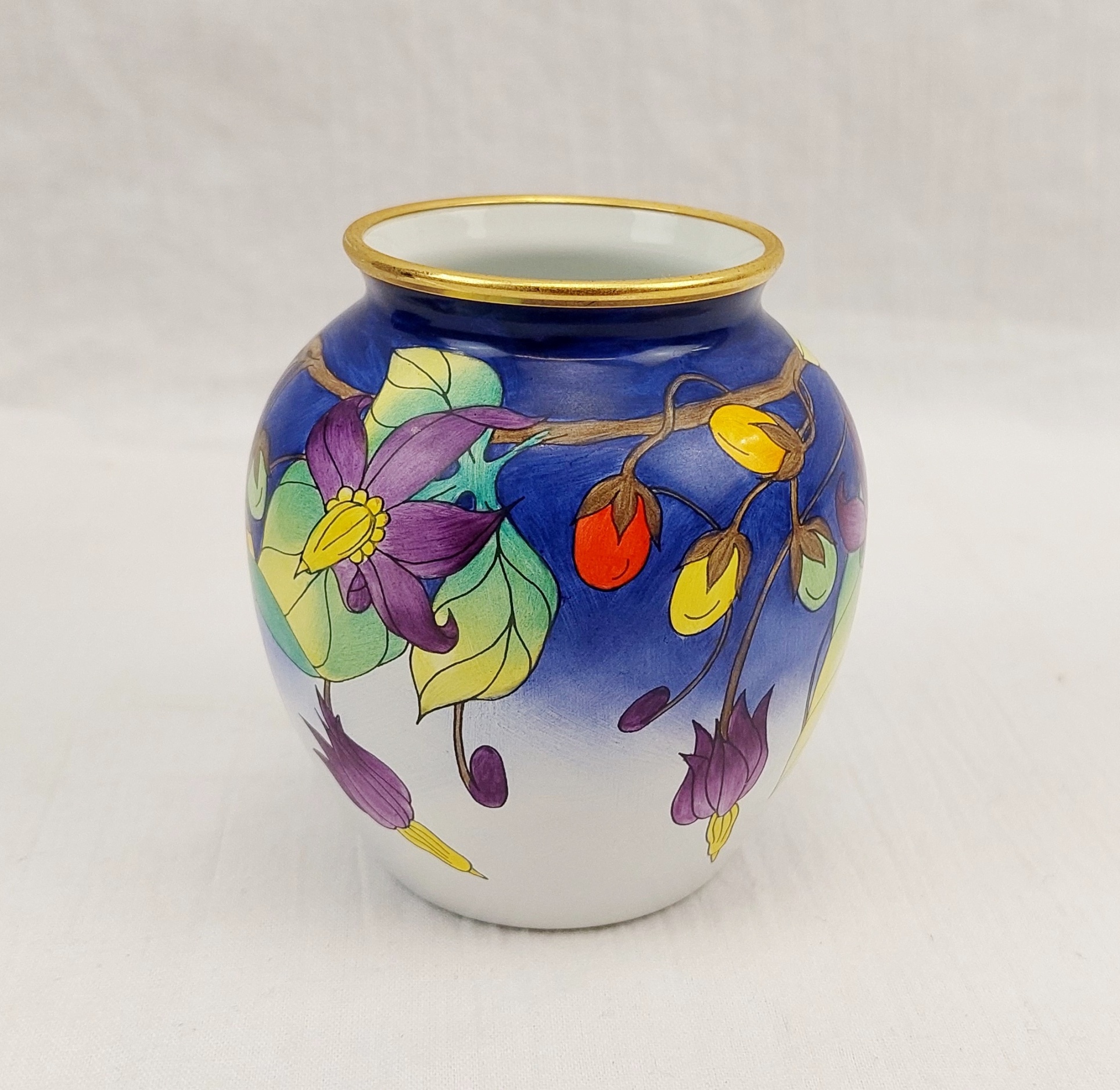 Boxed Moorcroft Bittersweet Pattern Enamel Vase - Image 5