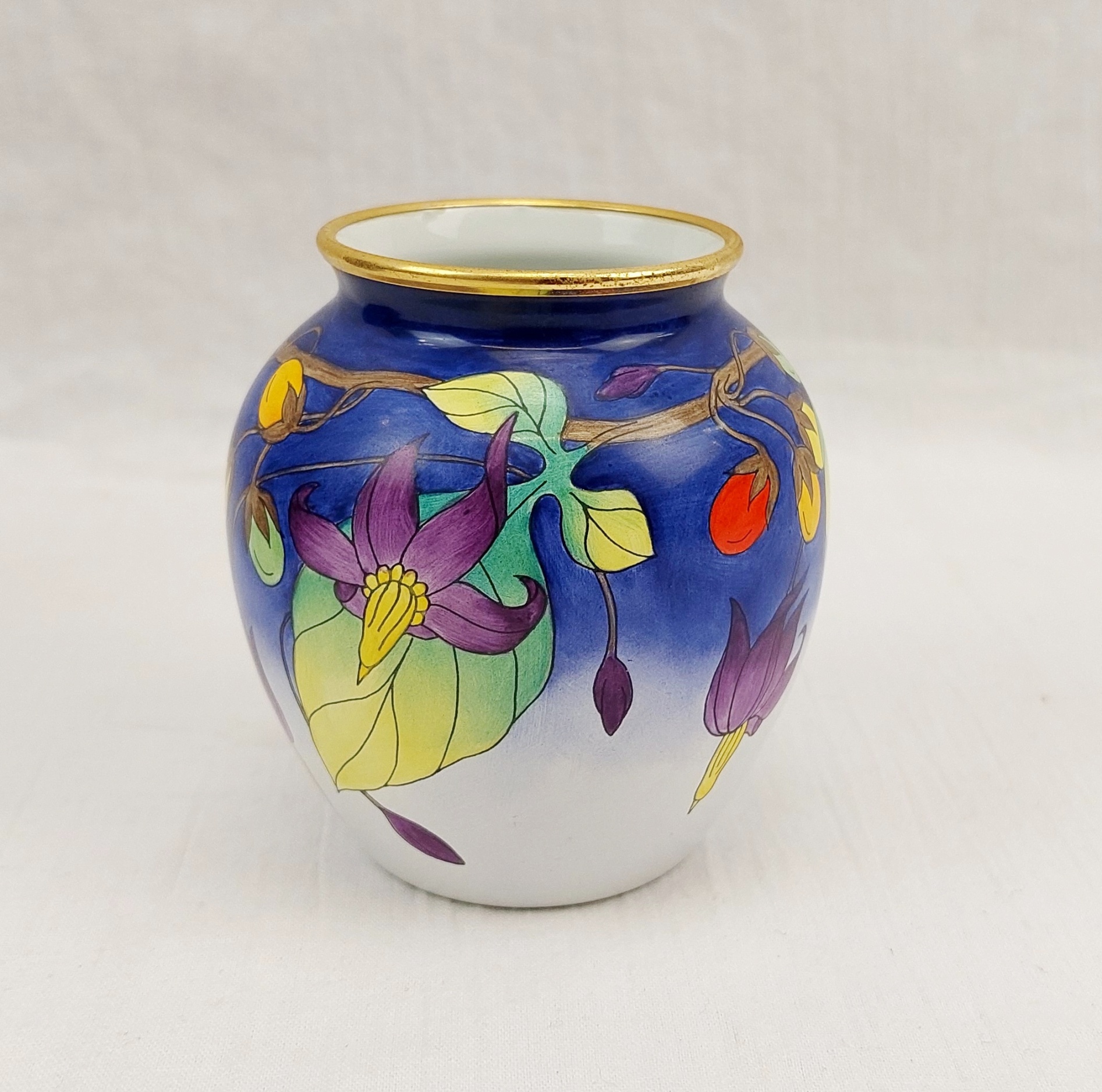Boxed Moorcroft Bittersweet Pattern Enamel Vase - Image 4