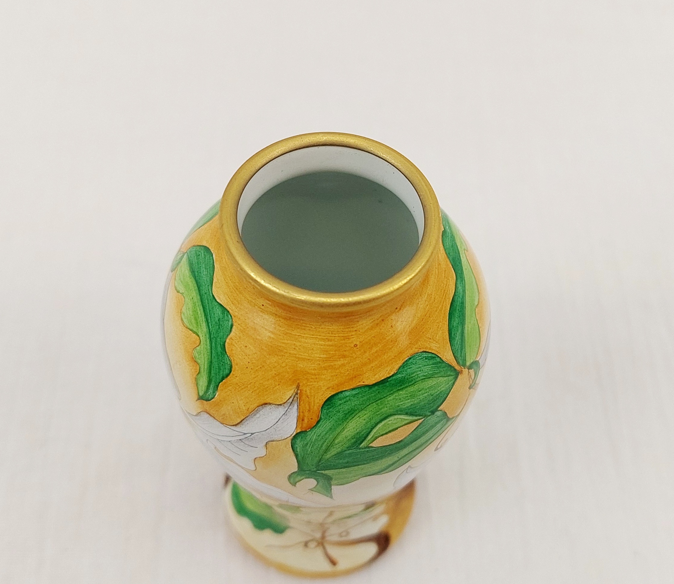 Boxed Moorcroft Narcissus Pattern Enamel Vase - Image 6